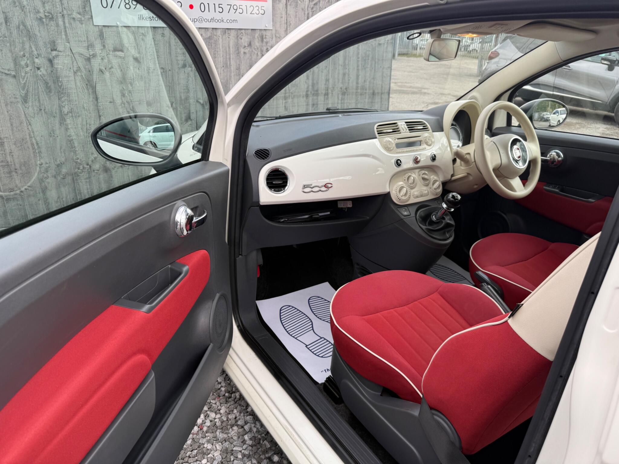 2010 Fiat 500C image 19