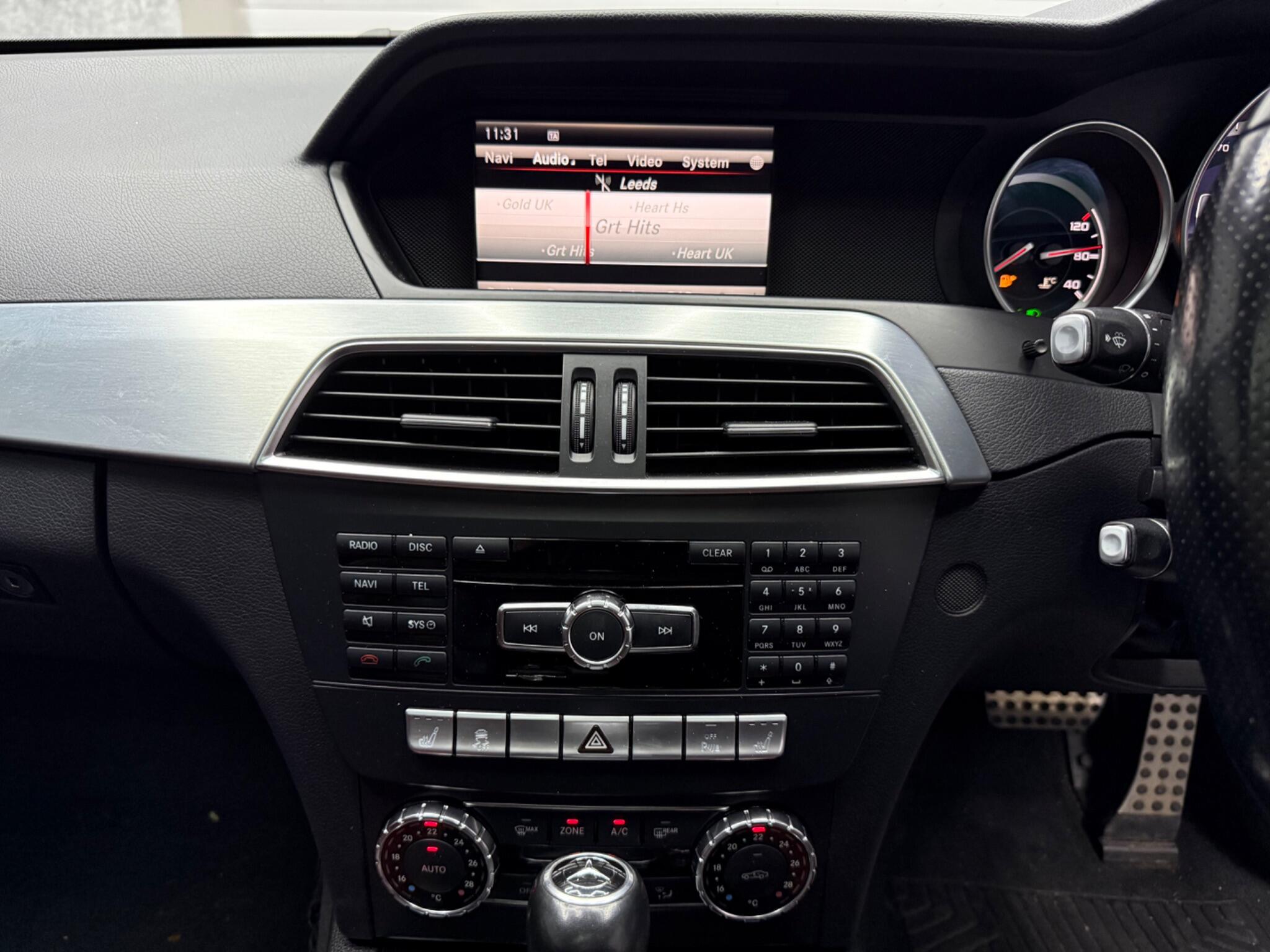 Mercedes-Benz C Class view 12