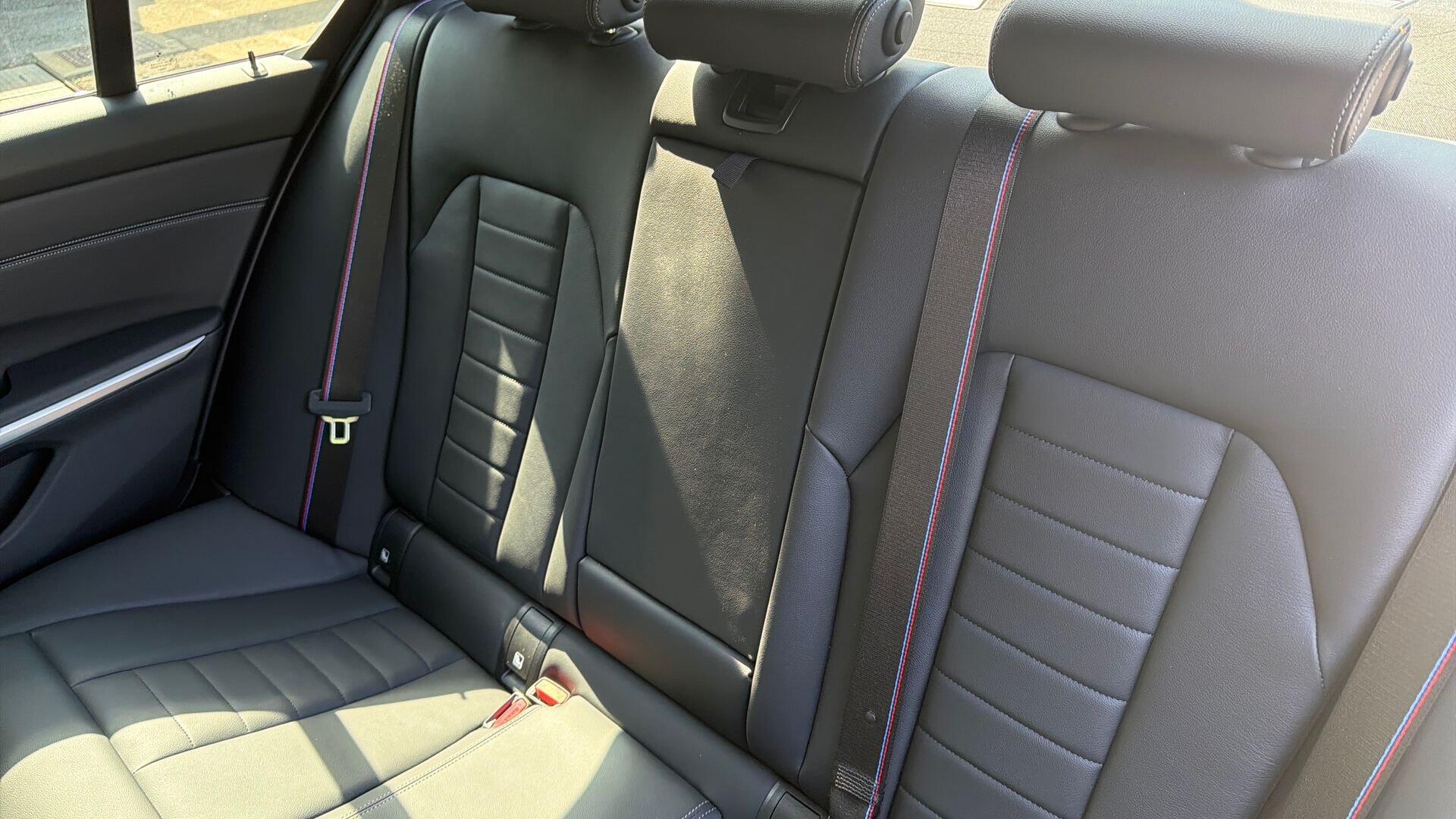 BMW 3 Series view 12