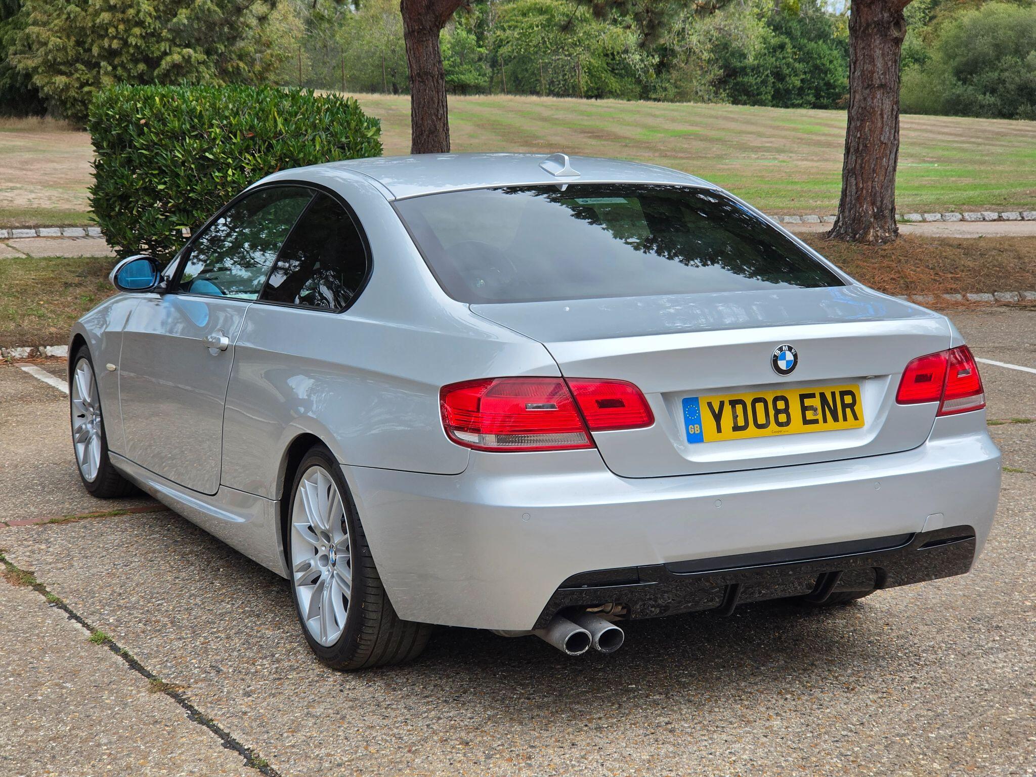 BMW 3 Series view 6