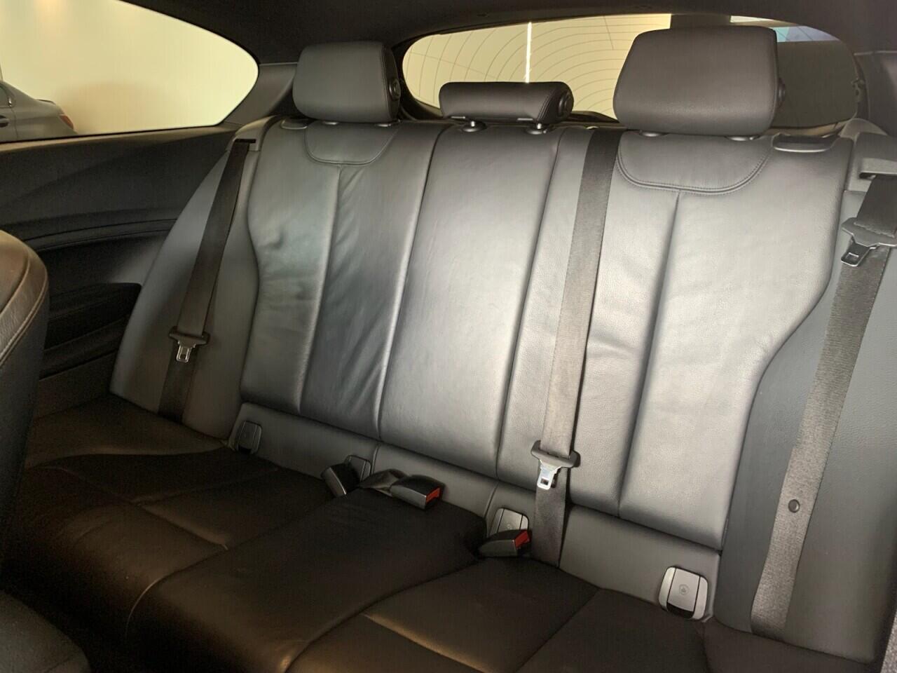 BMW 1 Series view 28