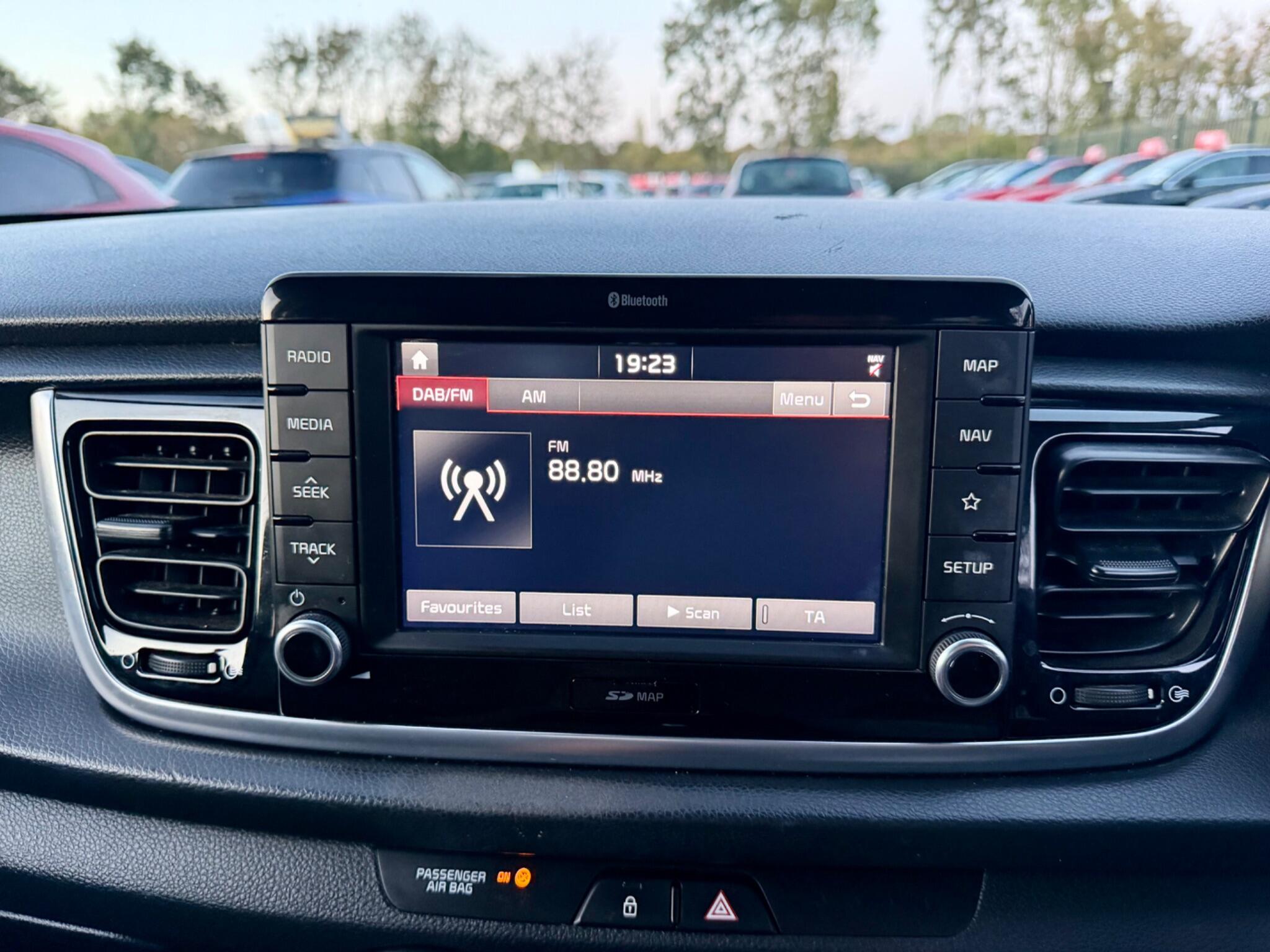 Kia Rio view 50