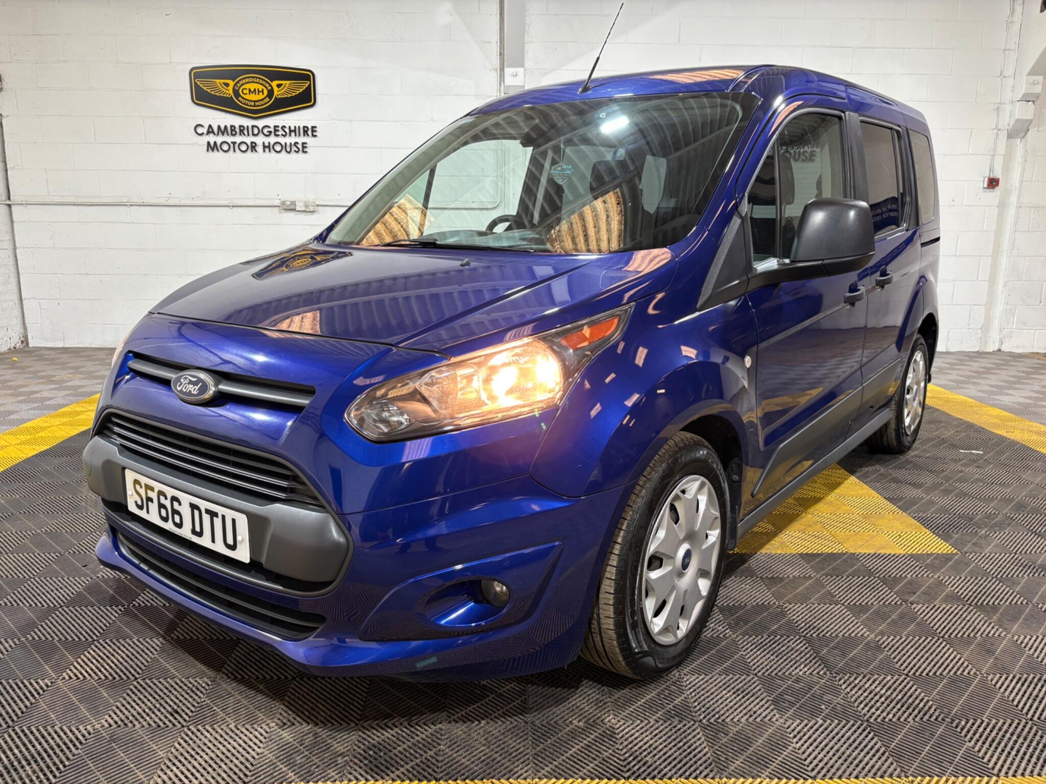Ford Tourneo Connect view 4