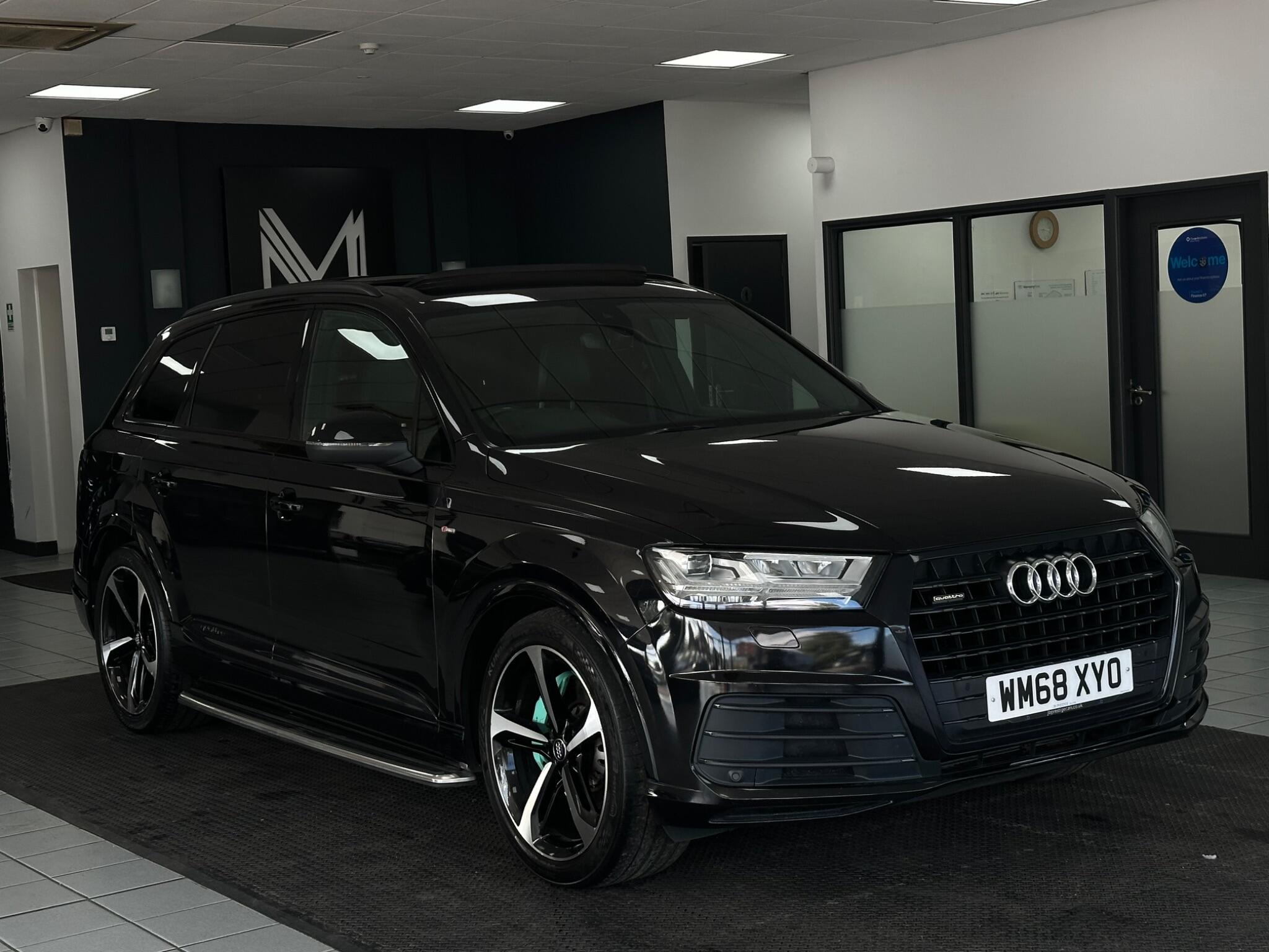 Audi Q7 main image