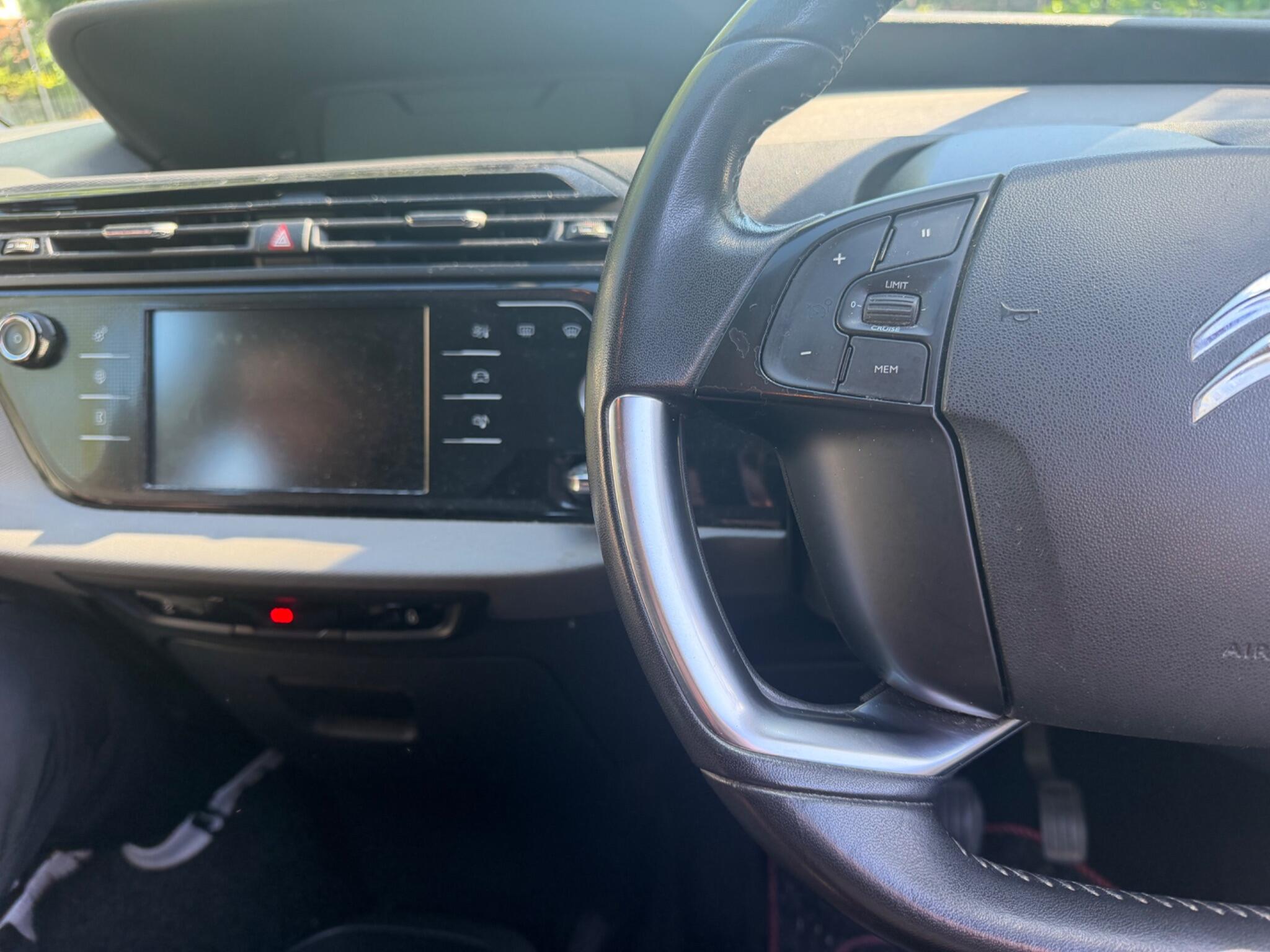 Citroen C4 Picasso view 9