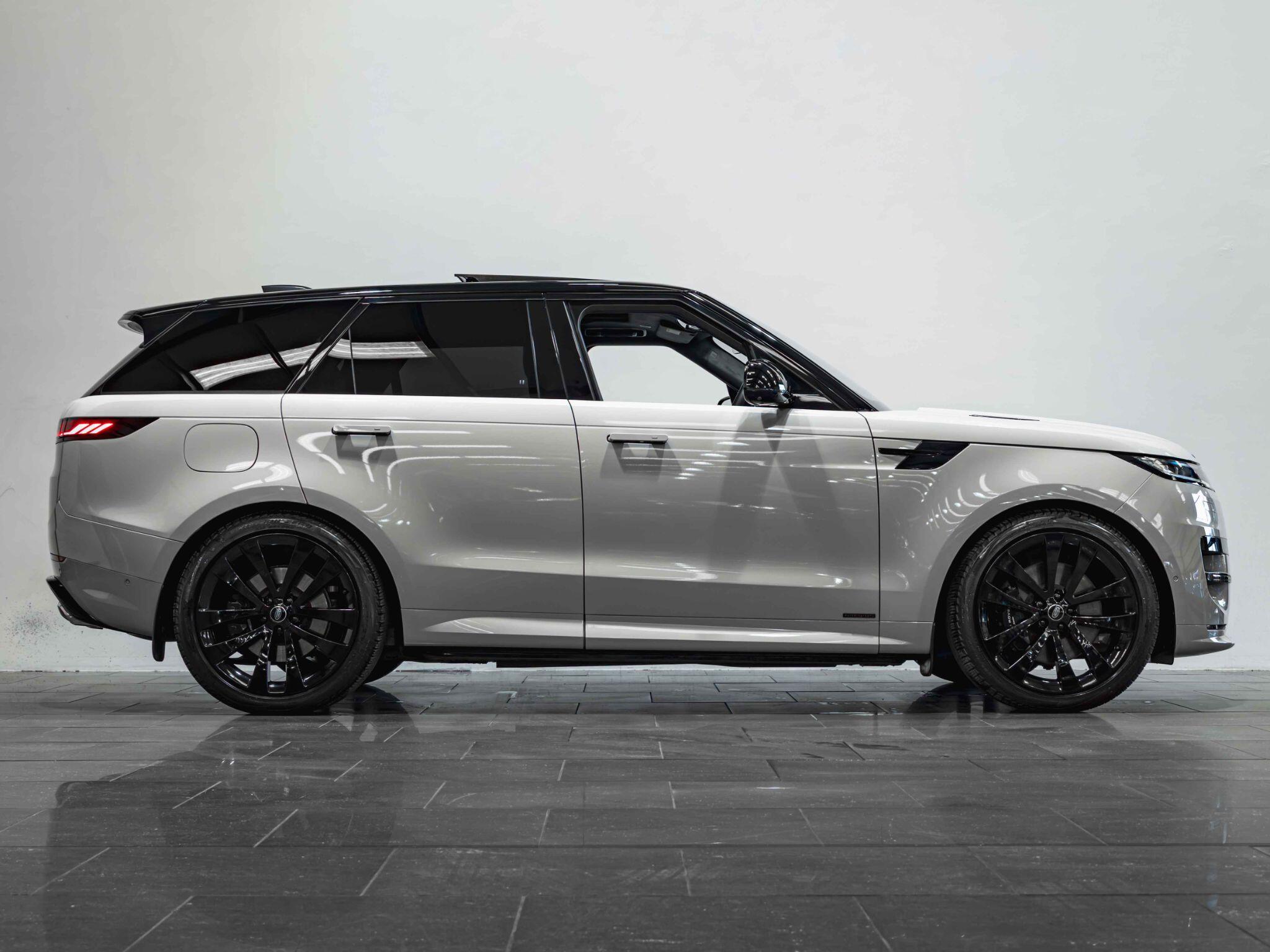 Land Rover Range Rover Sport view 6