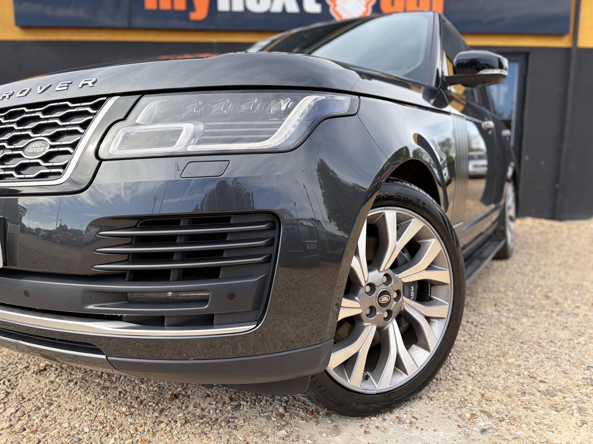 Land Rover Range Rover view 5