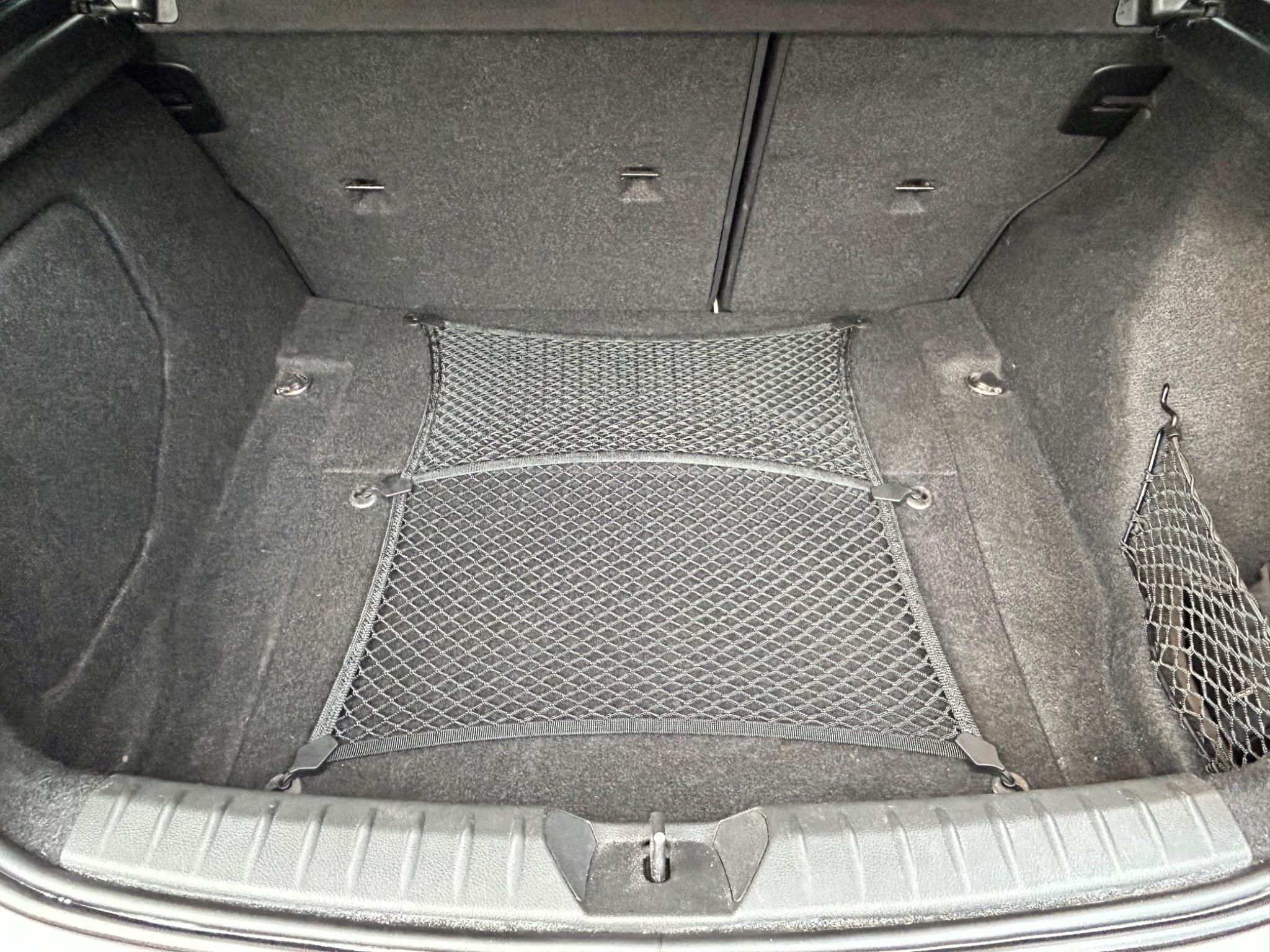 BMW 1 Series view 19