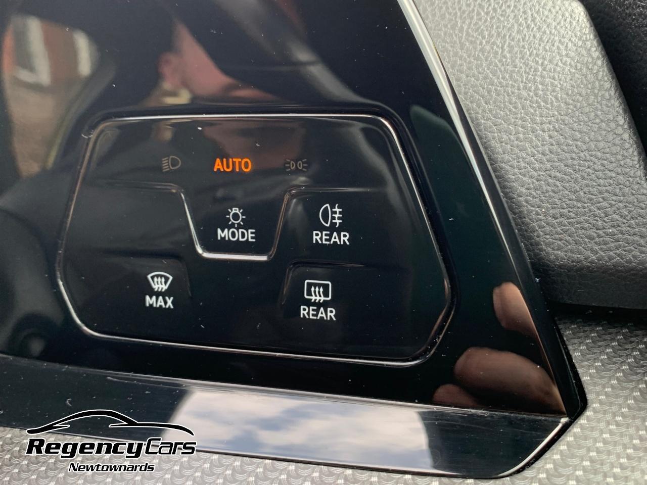 Volkswagen Golf view 21
