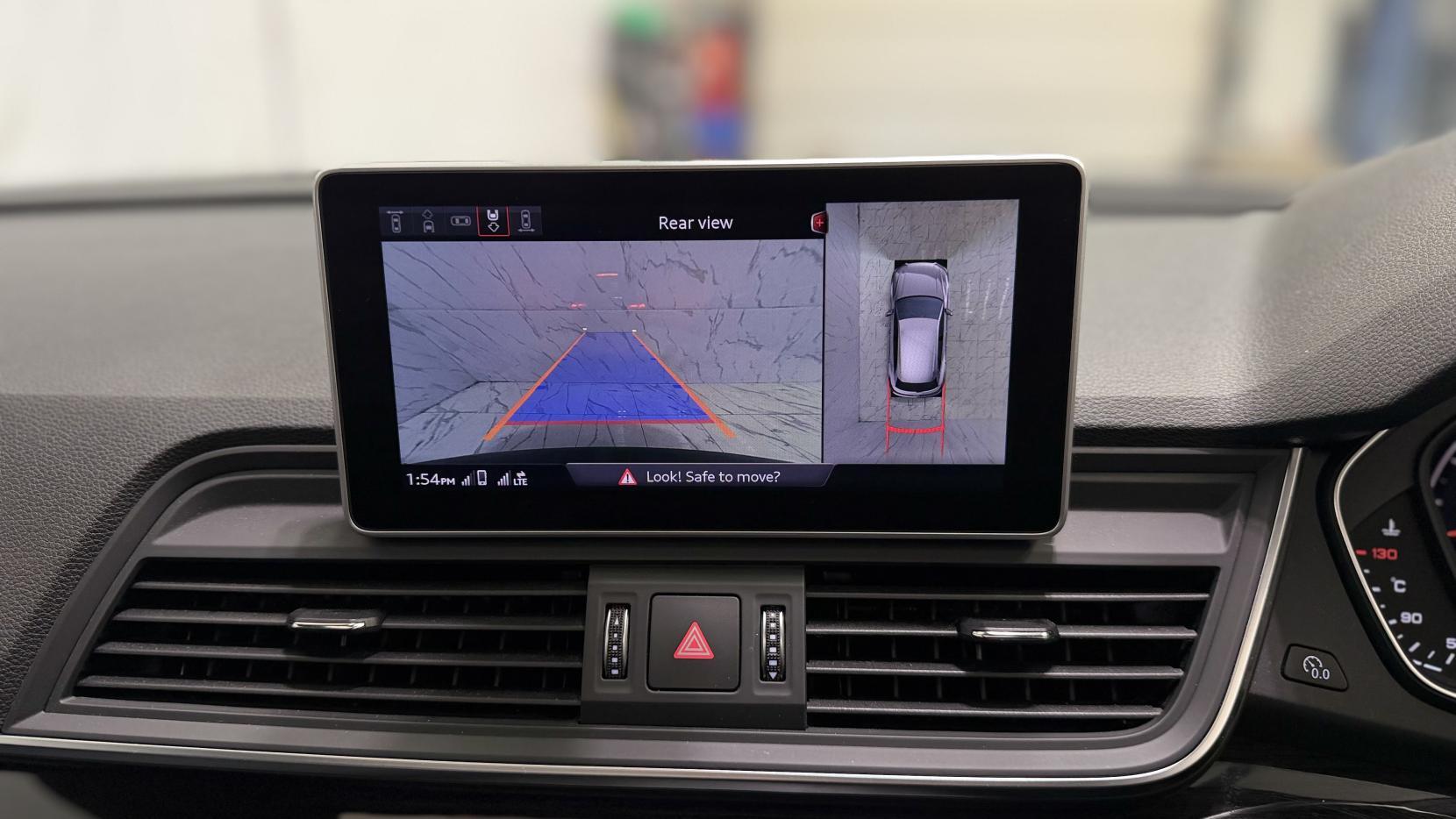 Audi SQ5 view 20