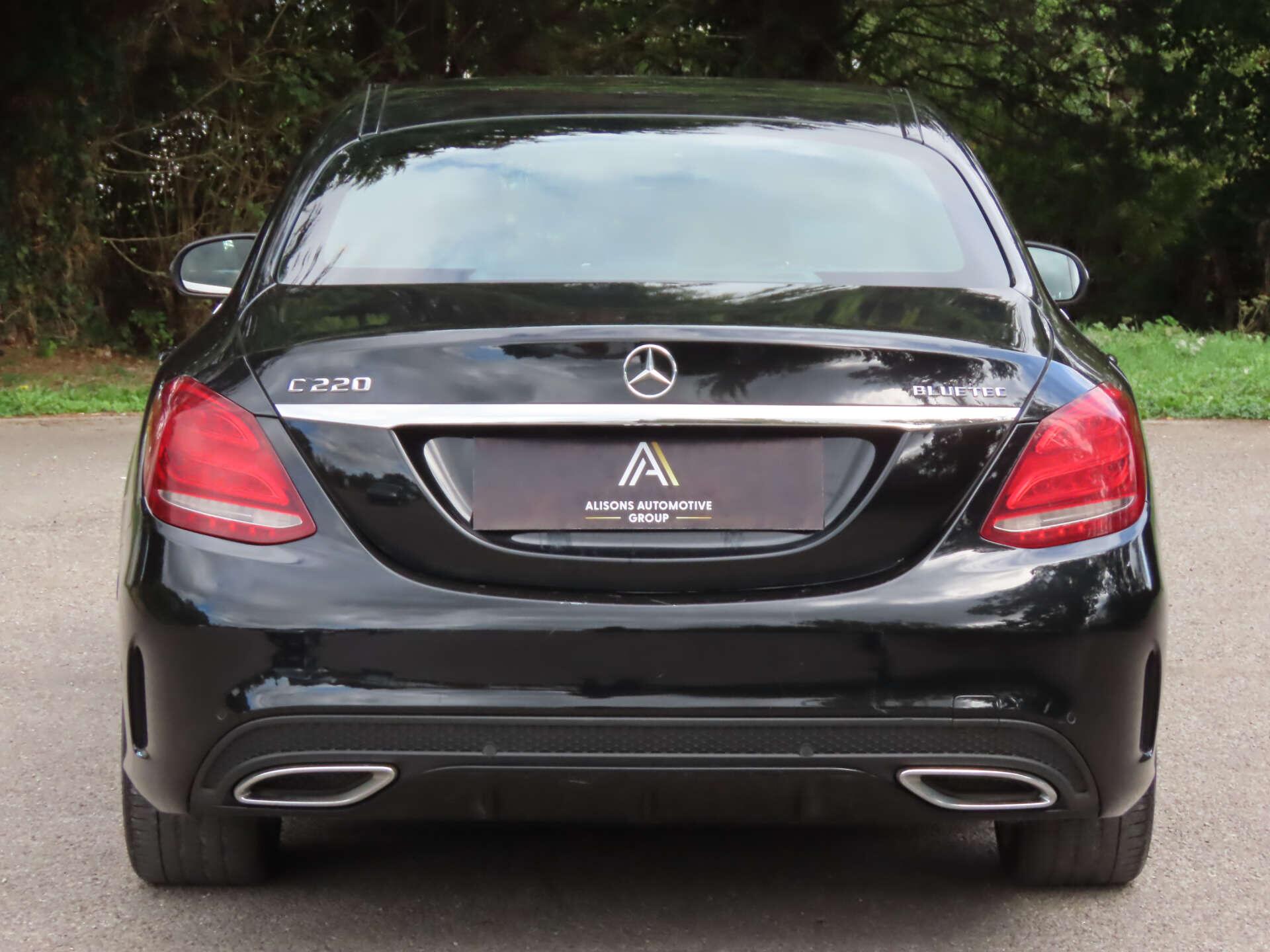 Mercedes-Benz C-Class view 5