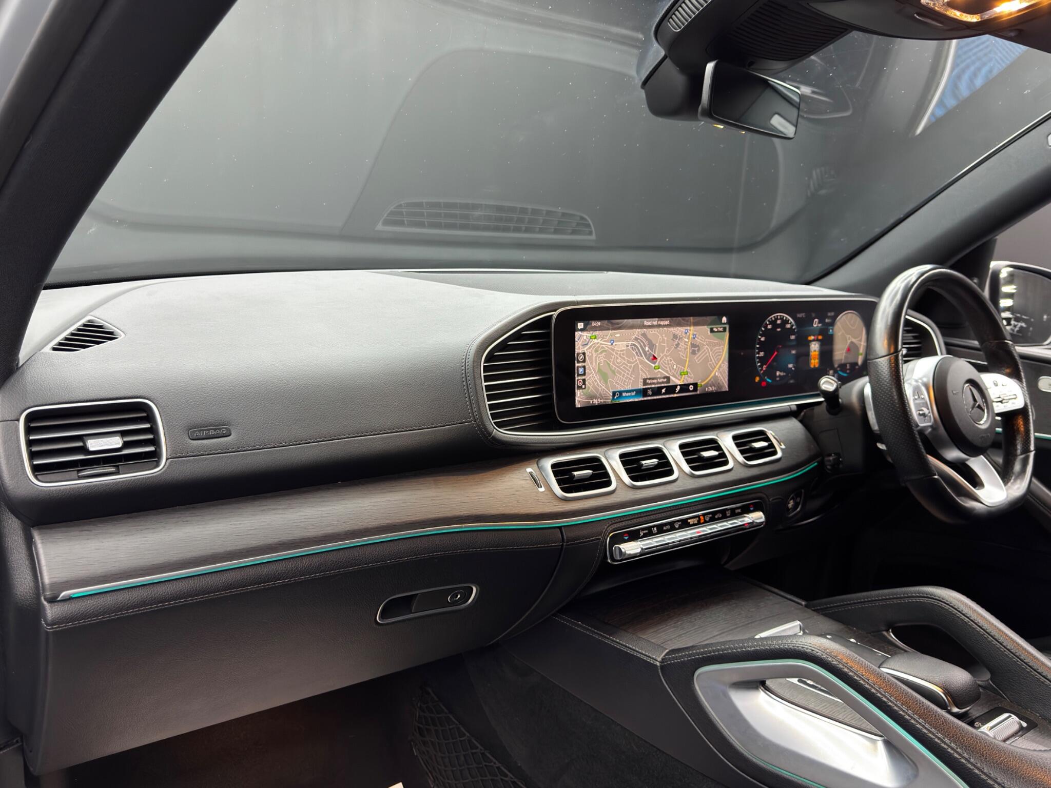 Mercedes-Benz Gle view 11