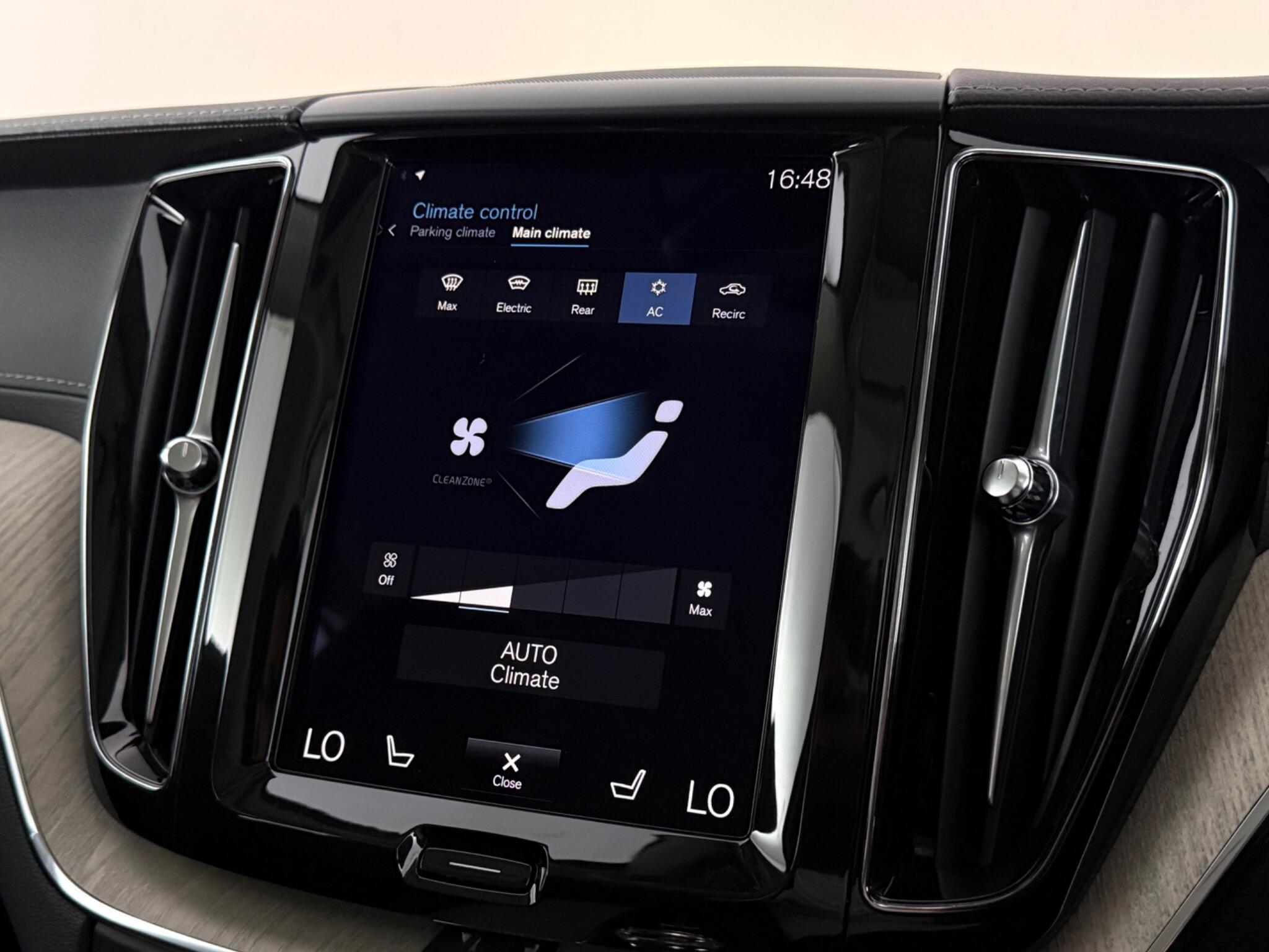 Volvo XC60 view 27
