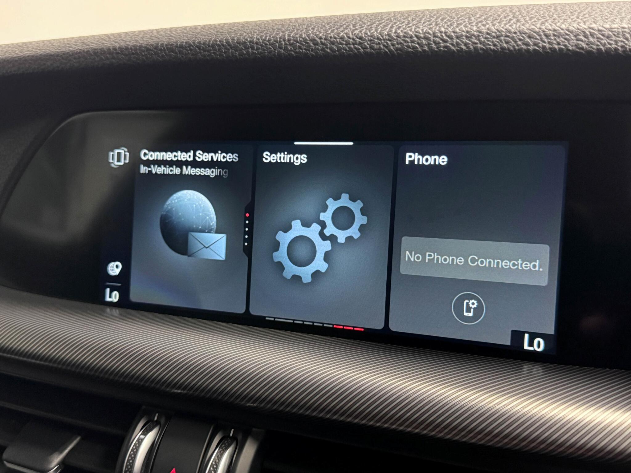 Alfa Romeo Stelvio view 43
