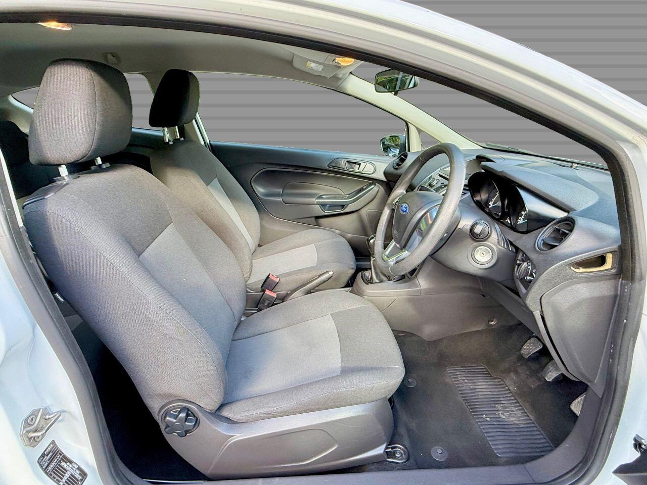 Ford Fiesta view 17