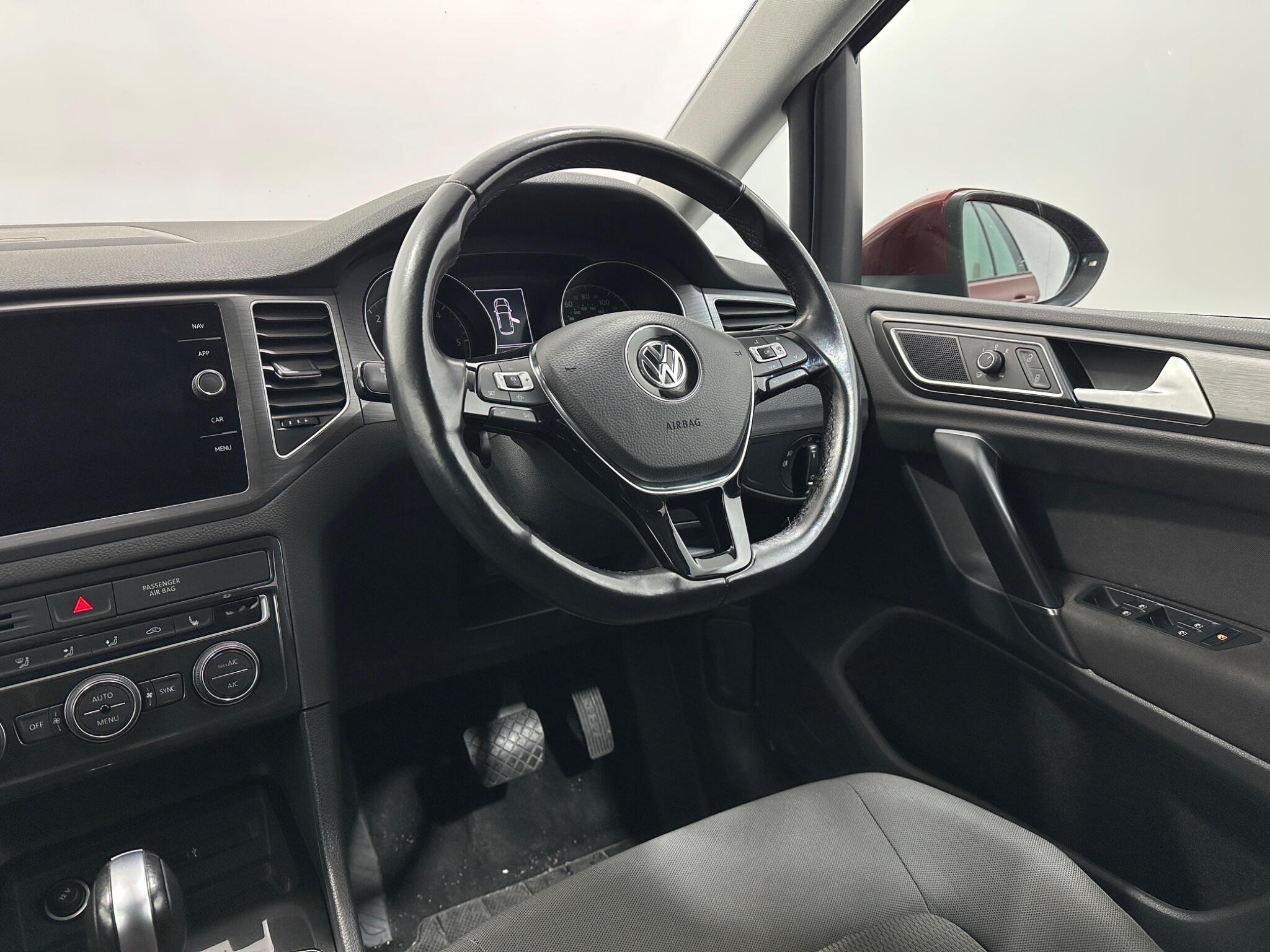 Volkswagen Golf Sportsvan view 12