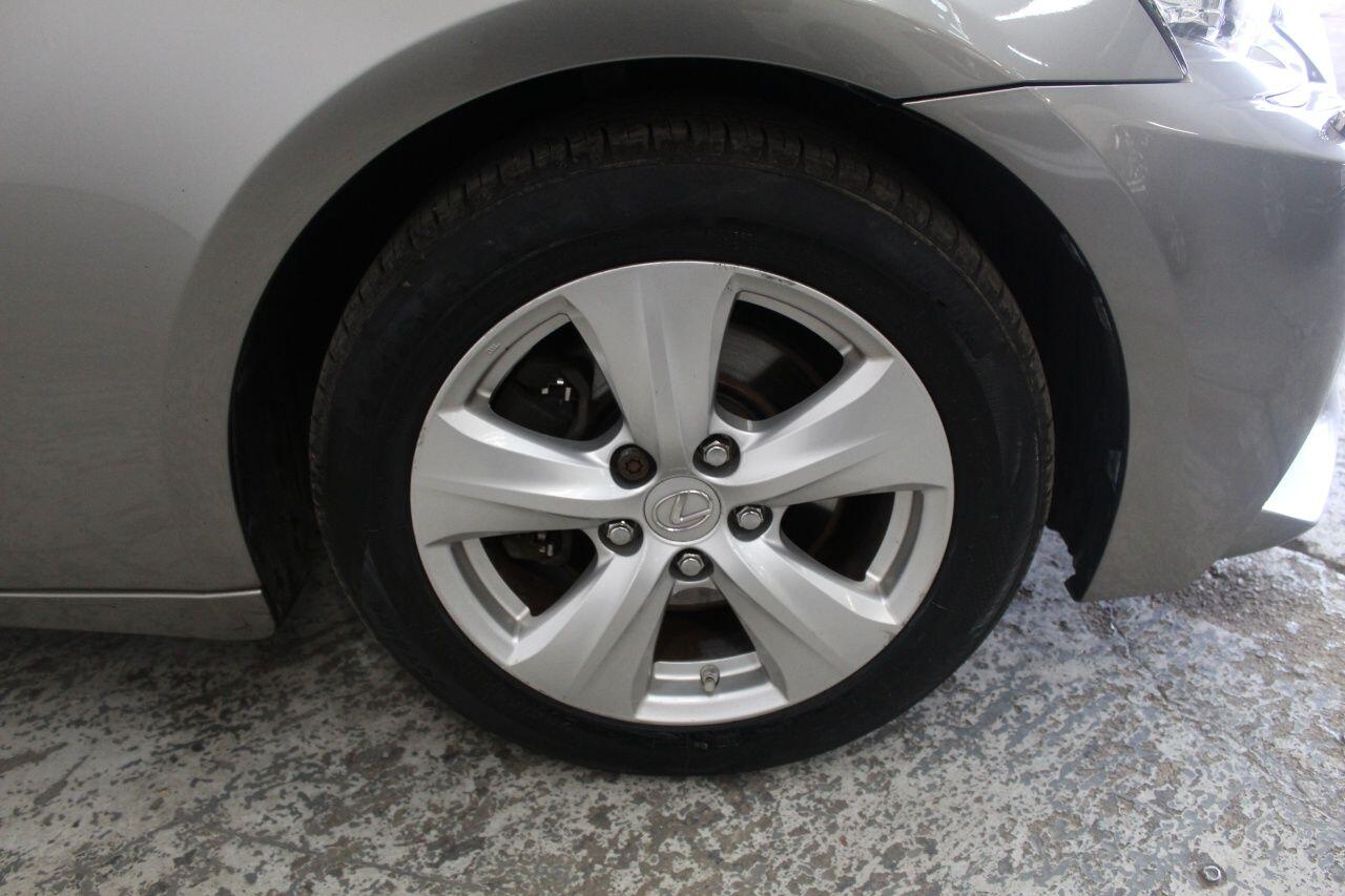 Lexus Is view 60
