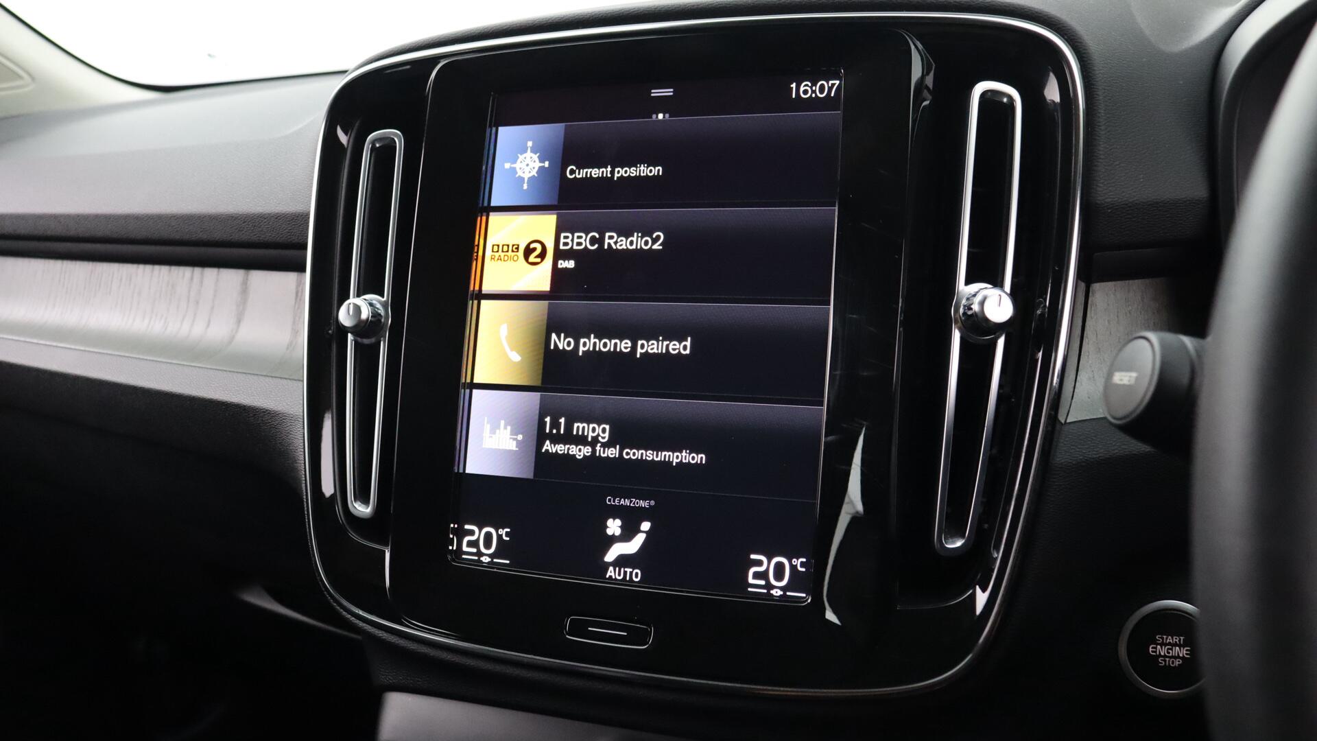 Volvo XC40 view 35