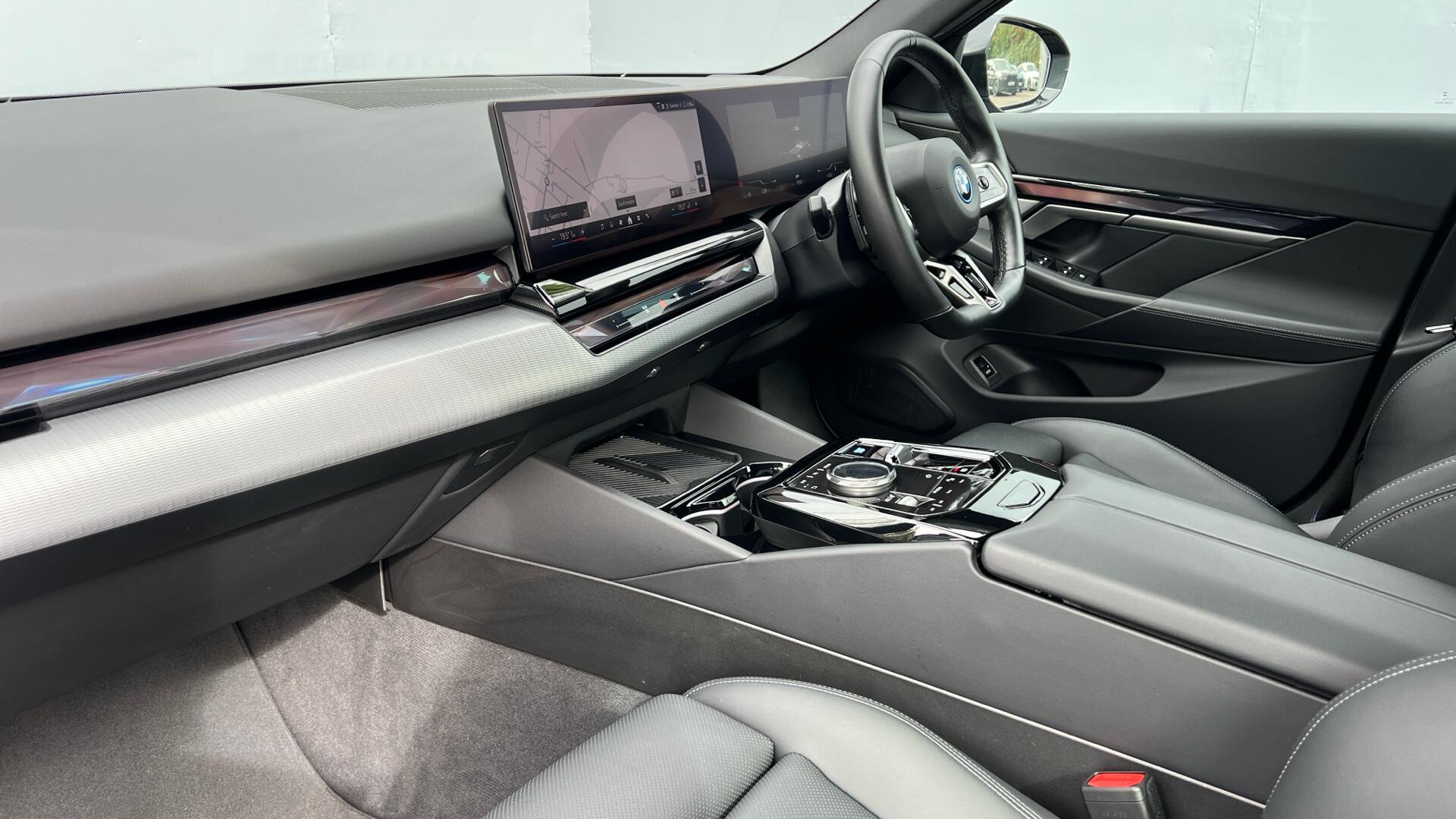 BMW I5 view 8