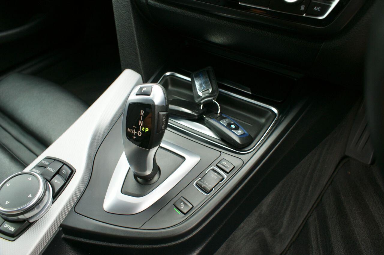 BMW 4 Series view 44