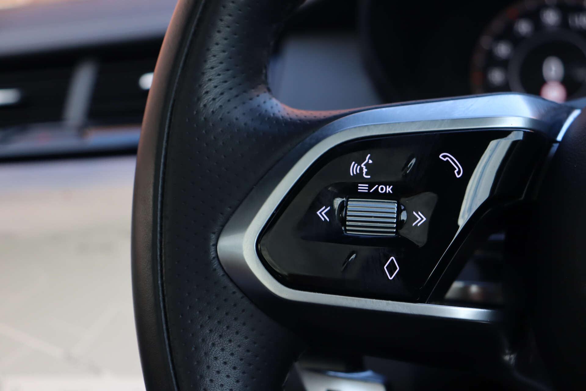 Jaguar E-Pace view 33