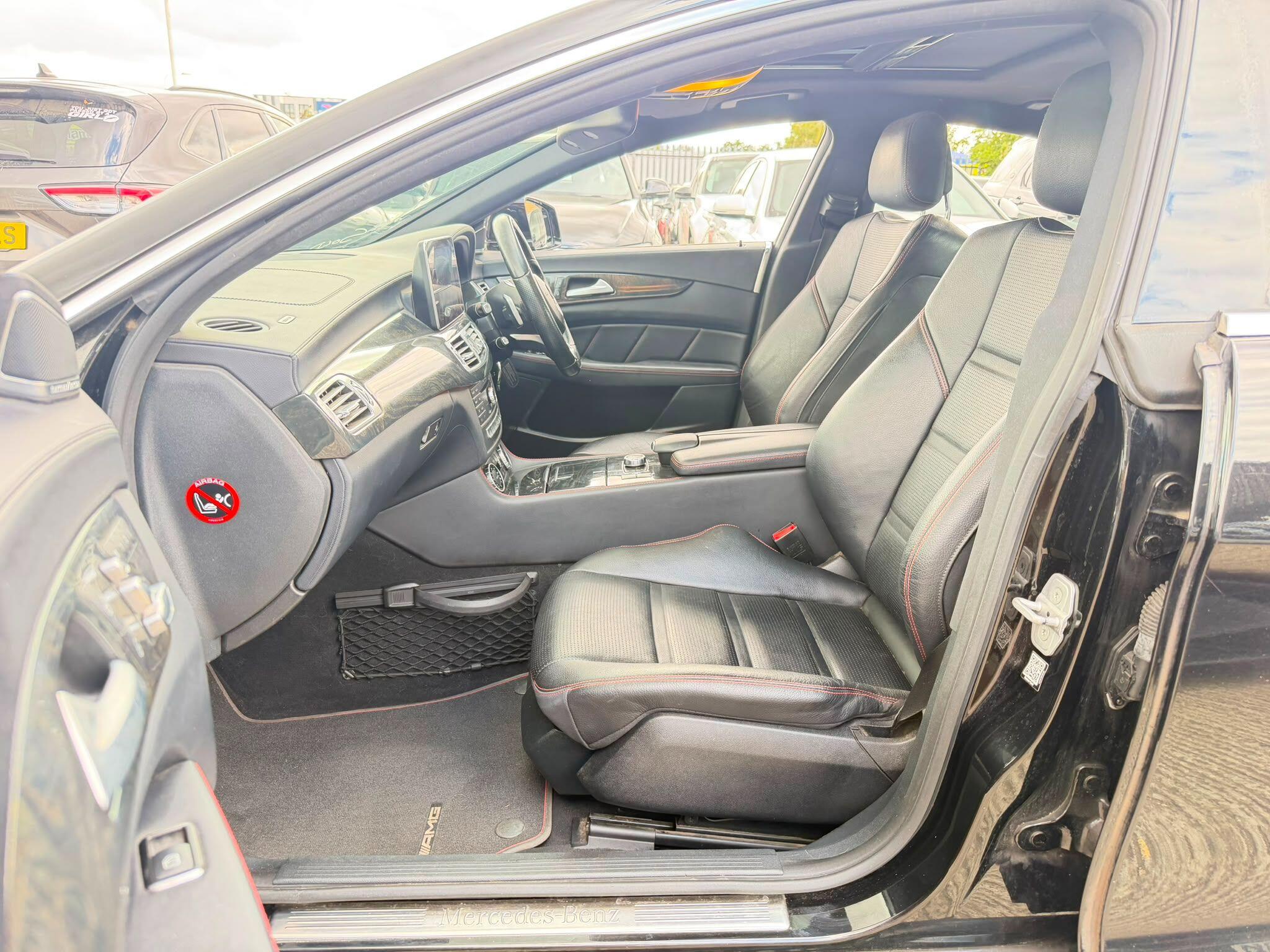 Mercedes-Benz CLS view 18