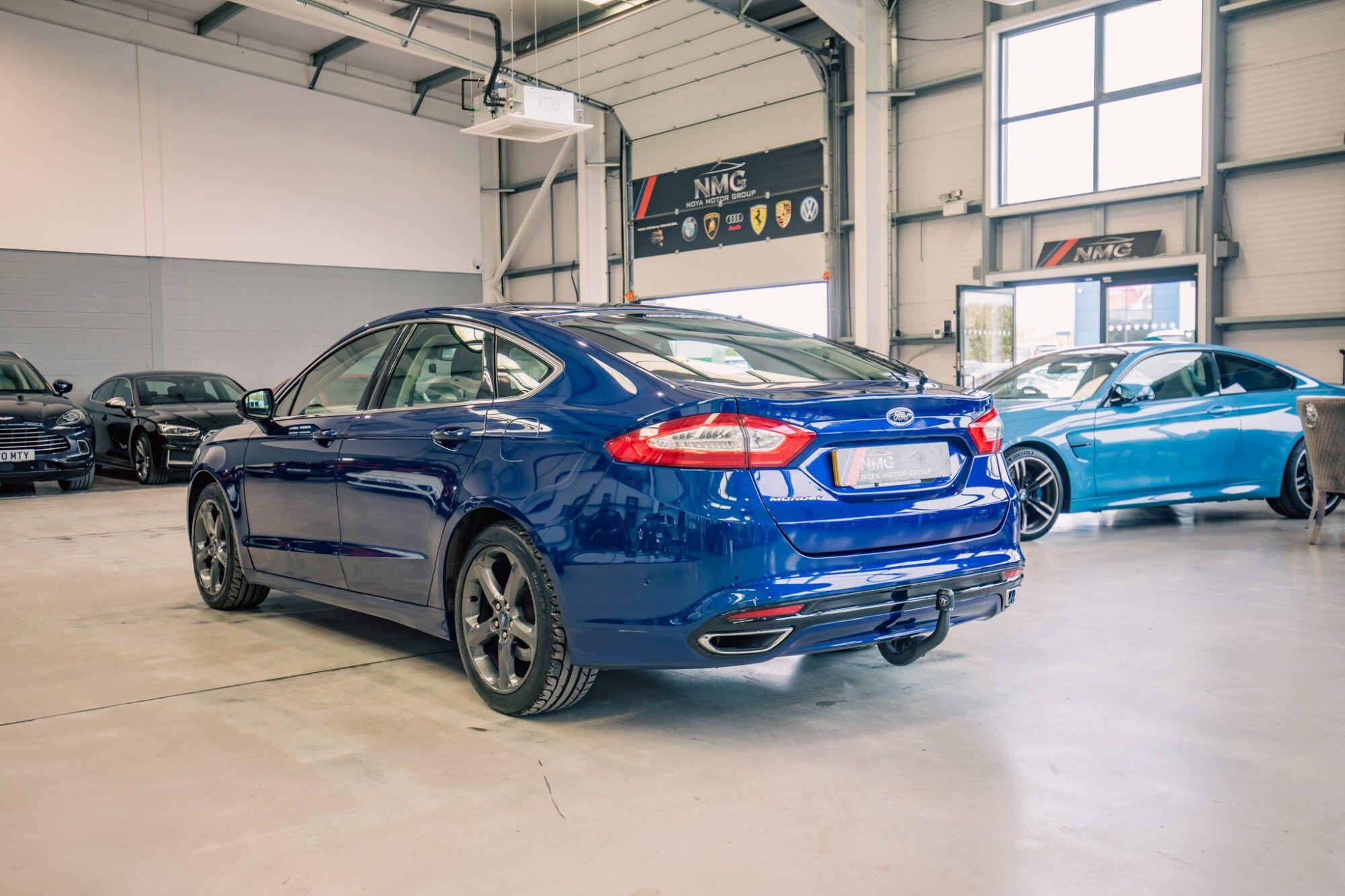Ford Mondeo view 26