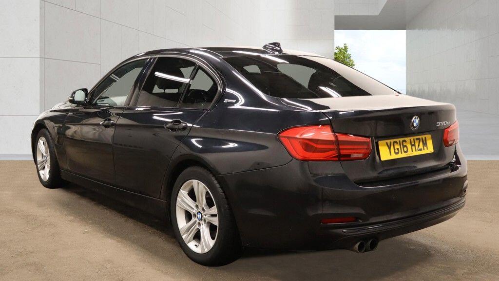 BMW 3 Series view 6