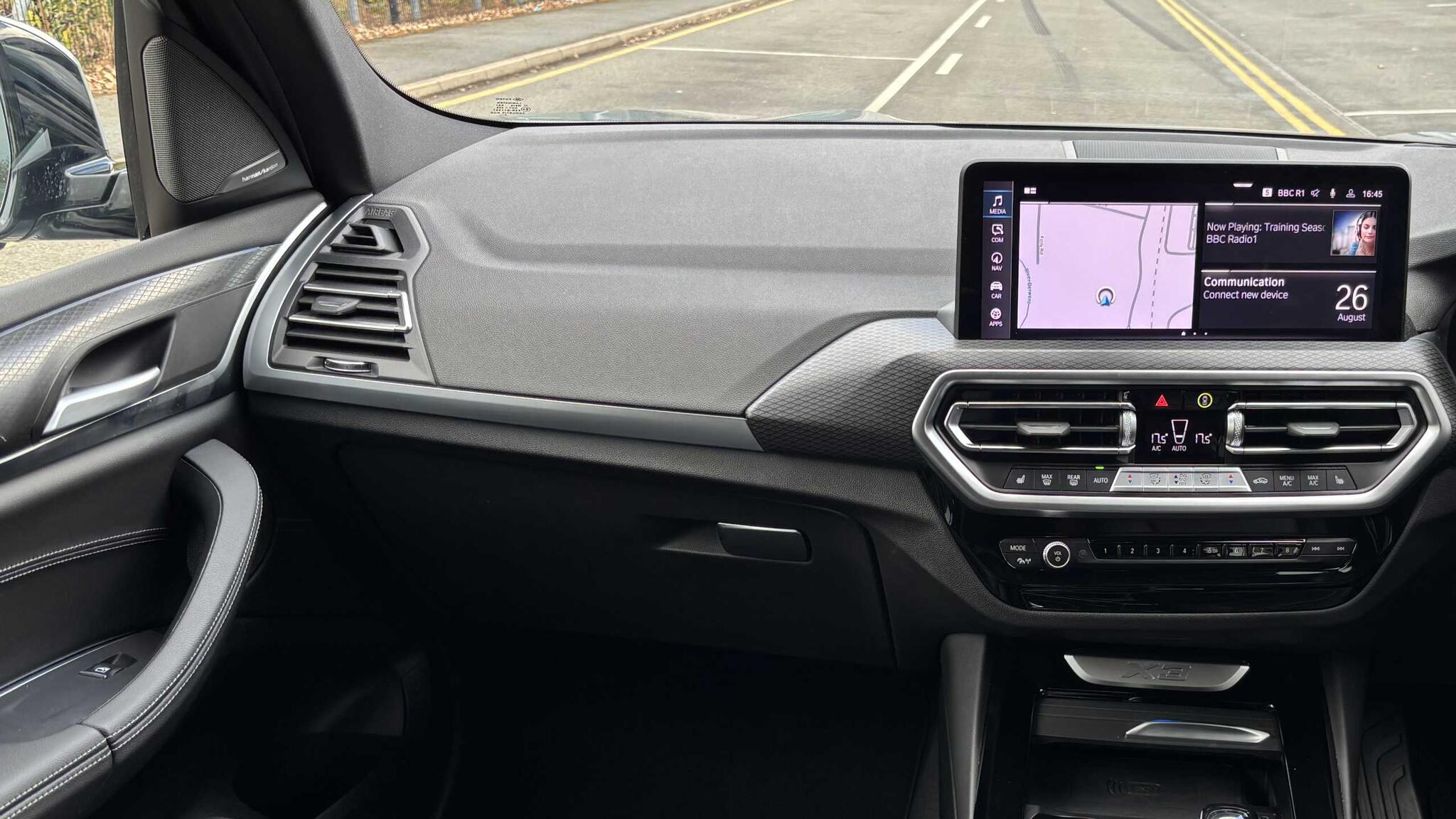BMW X3 view 6