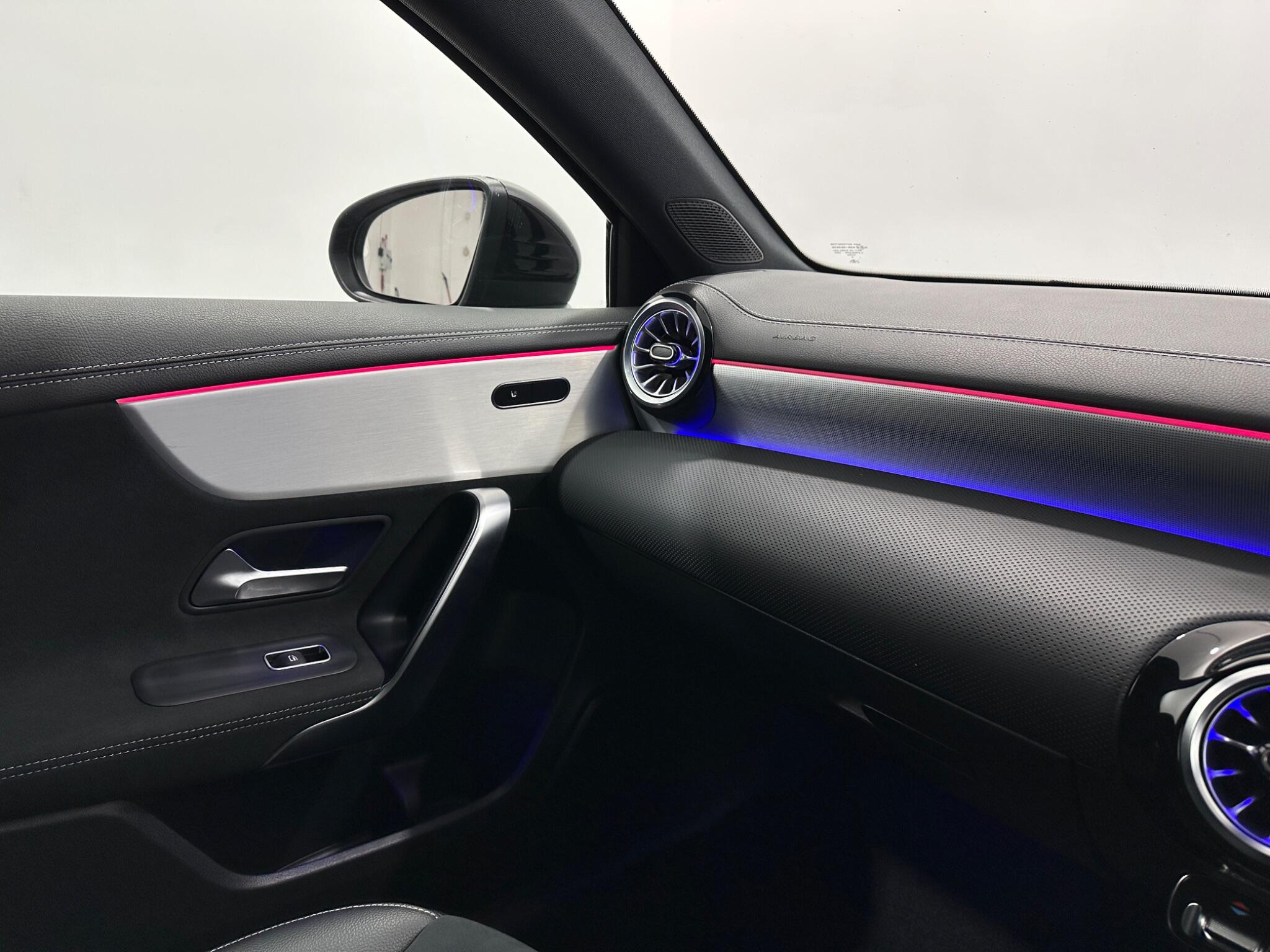 Mercedes-Benz A-Class view 29