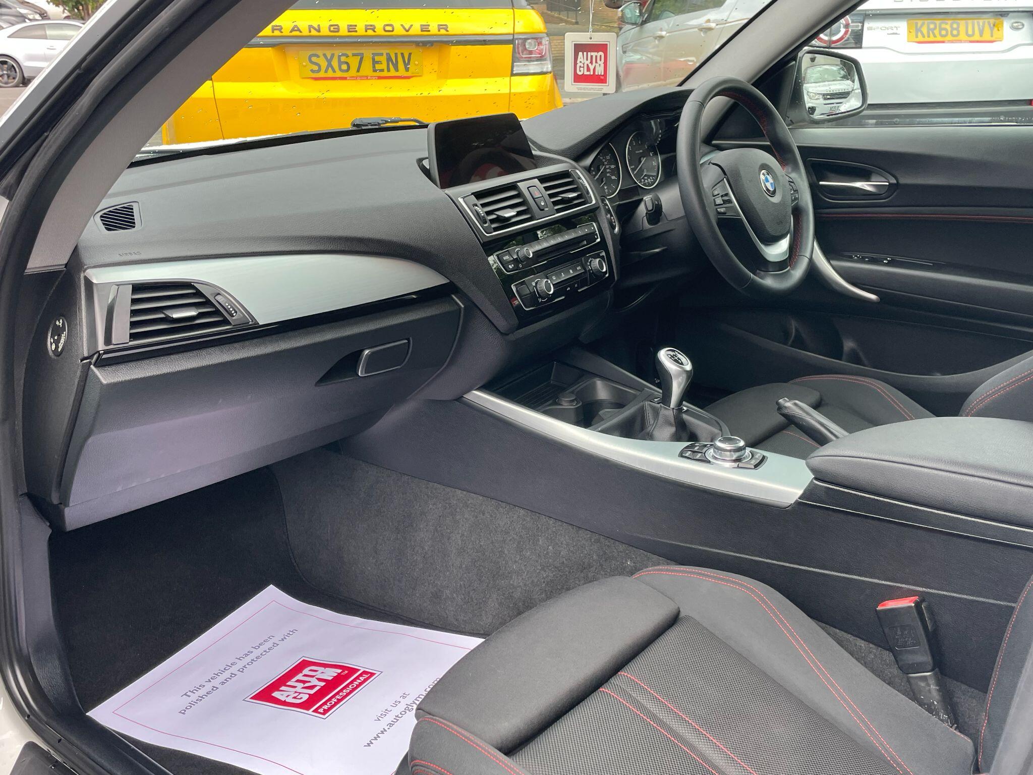 BMW 1 Series view 19