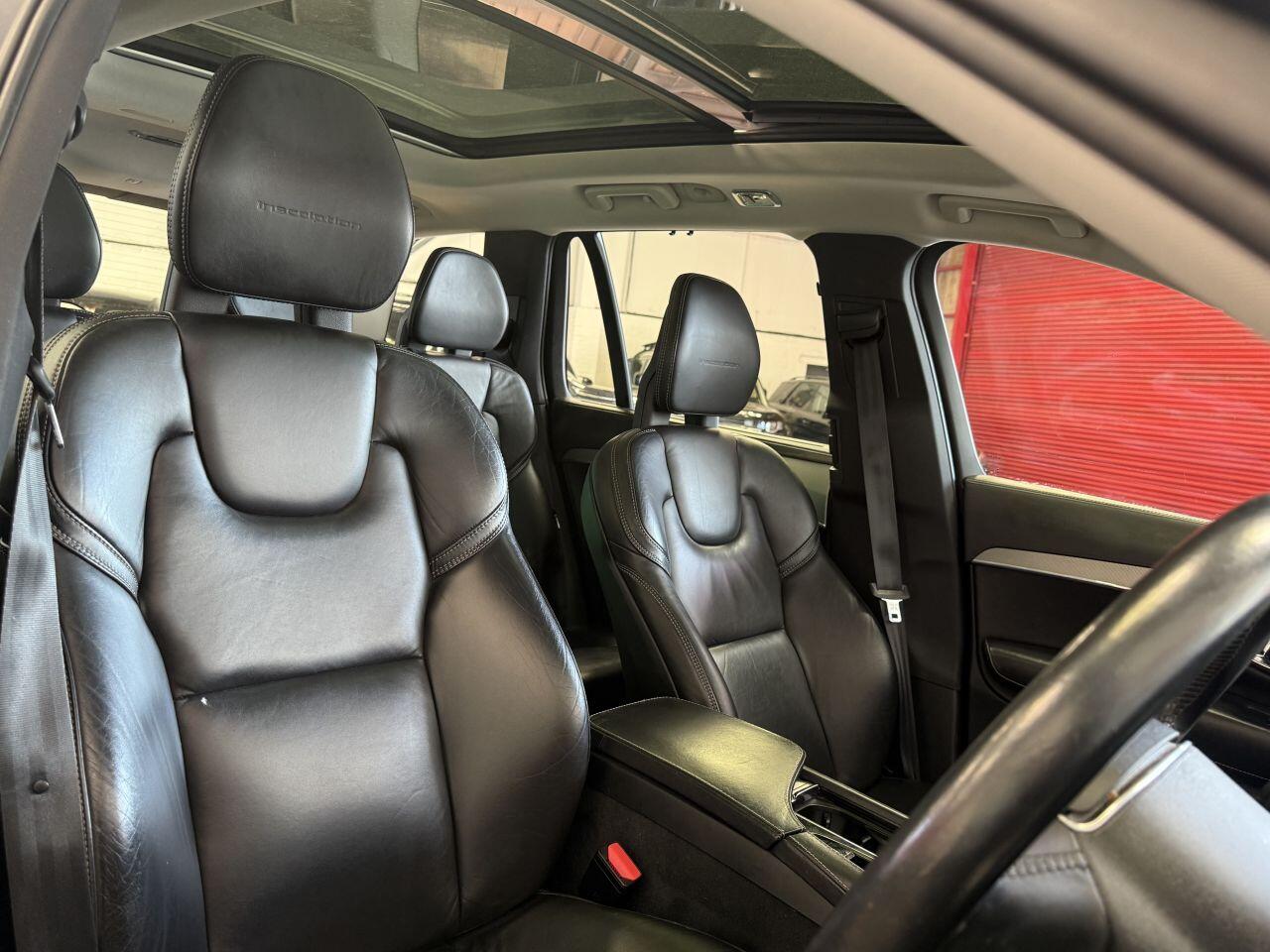 Volvo XC90 view 32