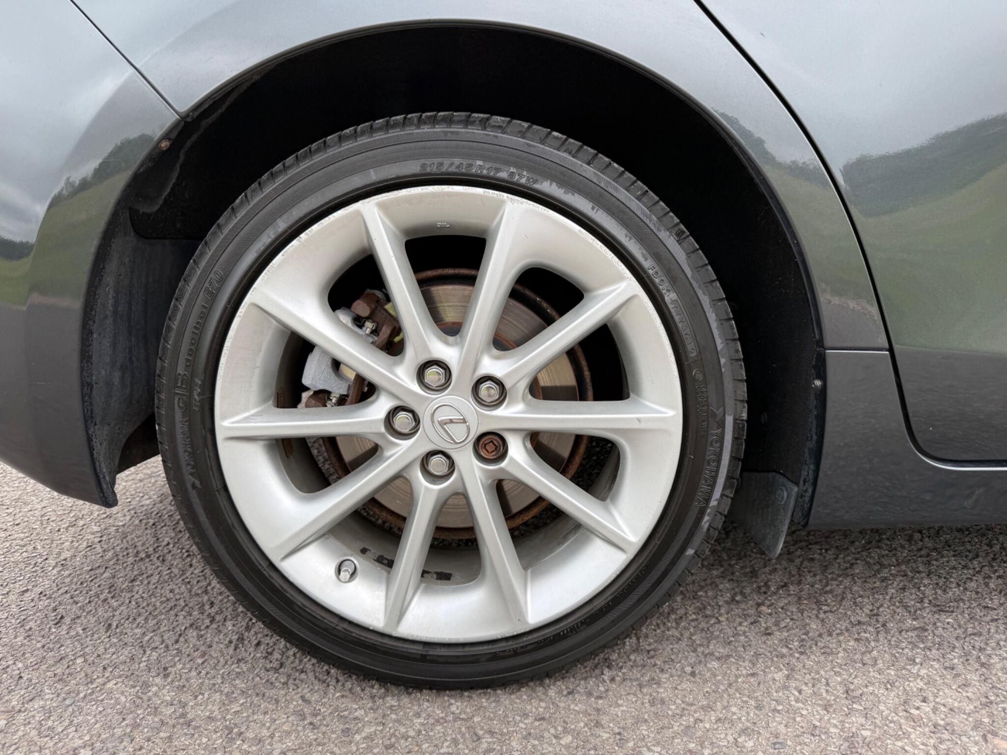 Lexus CT view 33