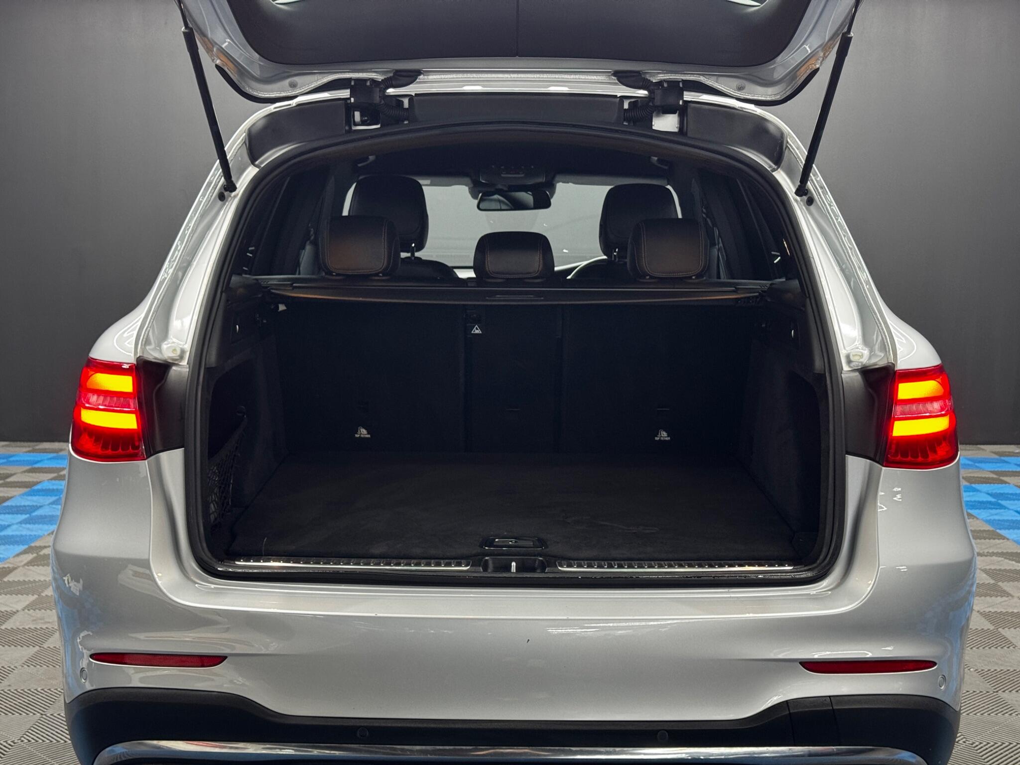 Mercedes-Benz GLC view 37