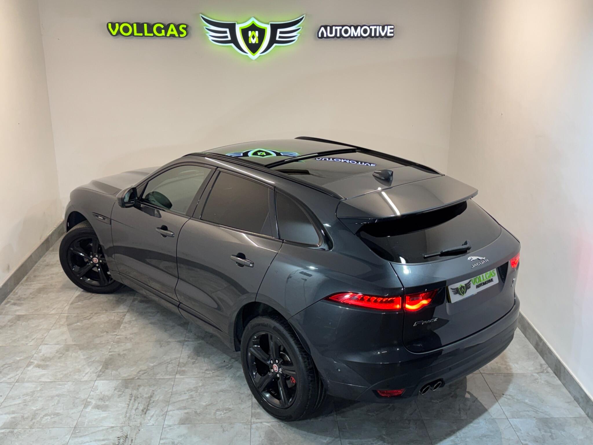 Jaguar F-Pace view 4