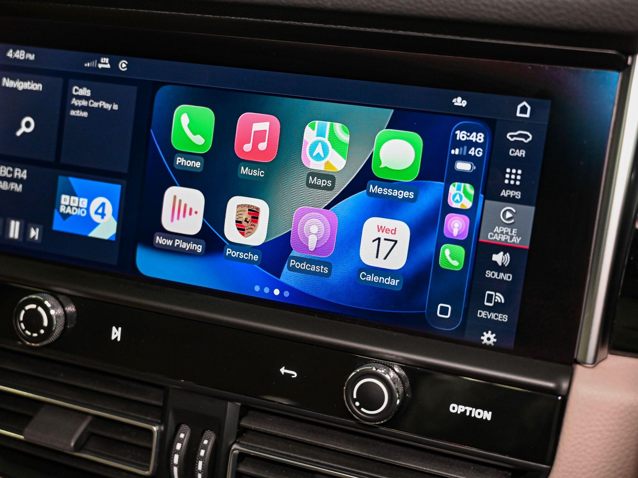 Porsche Macan view 10