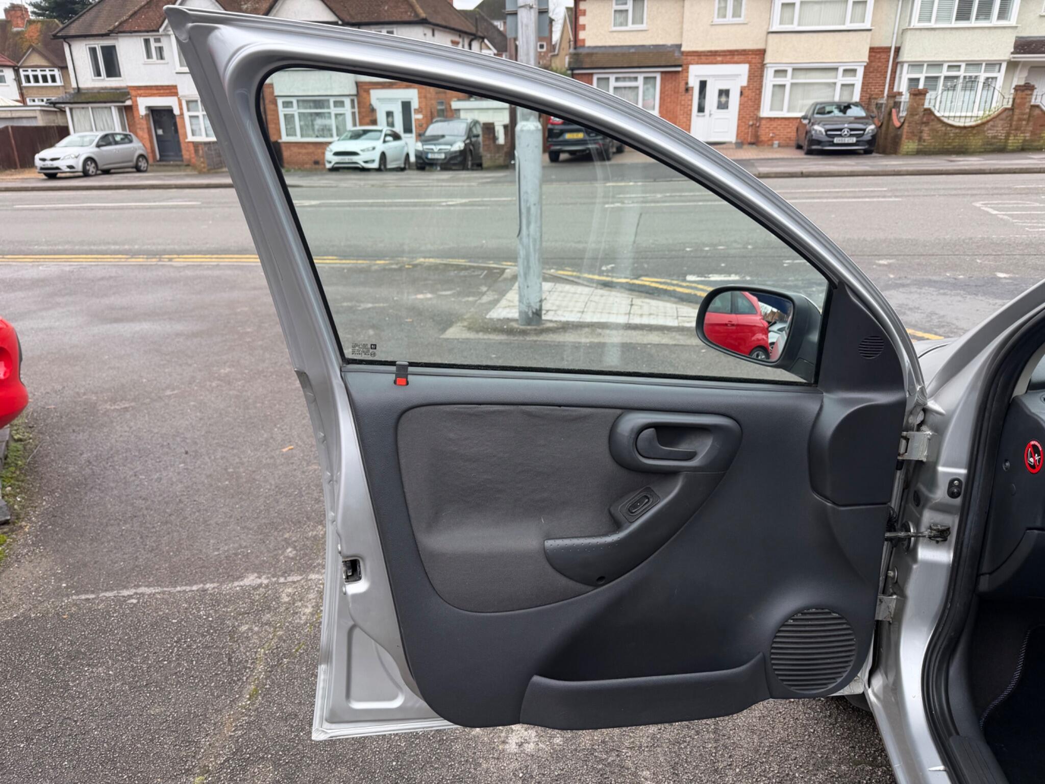 2002 Vauxhall Corsa image 33