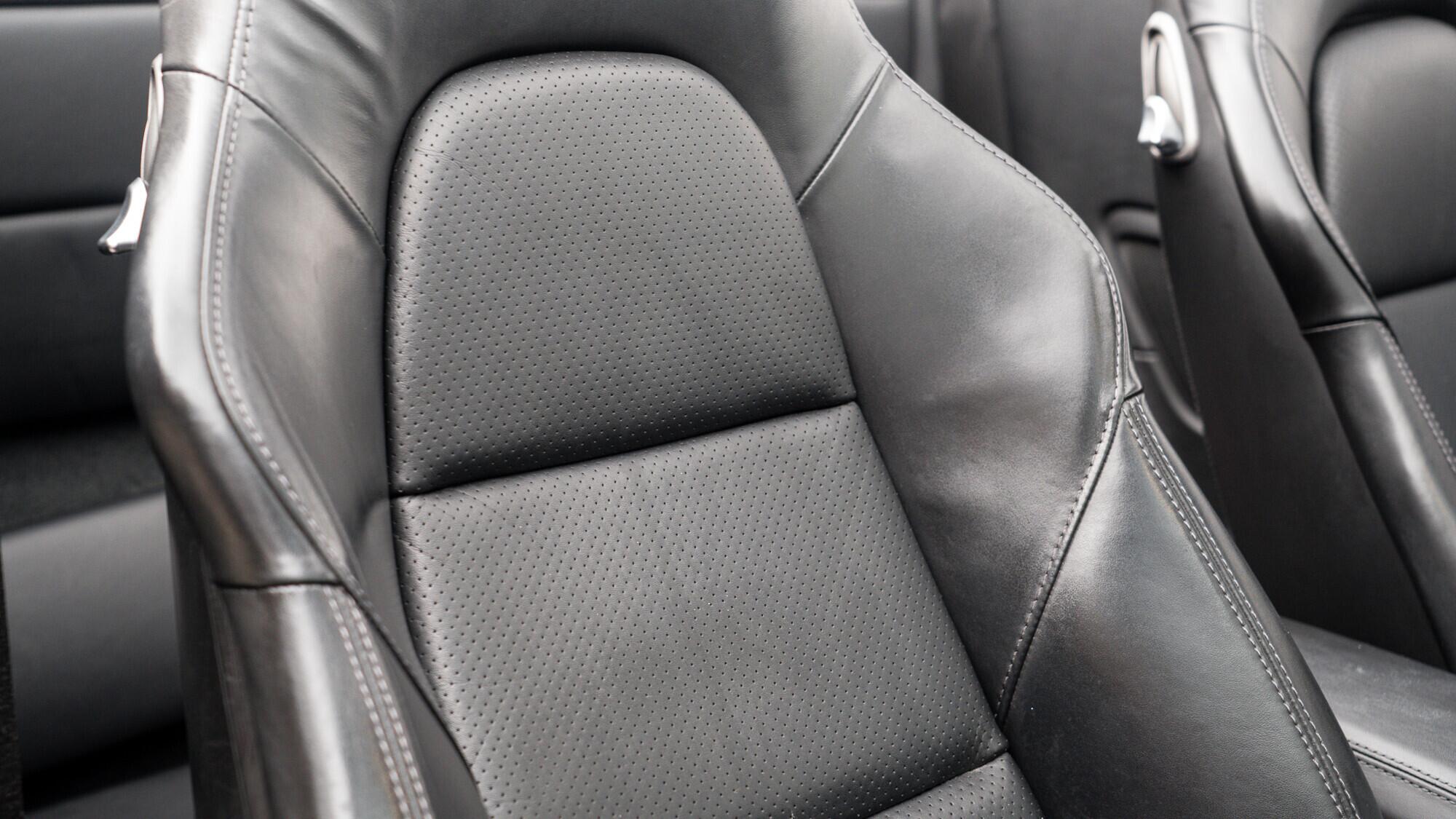 Porsche 911 view 36