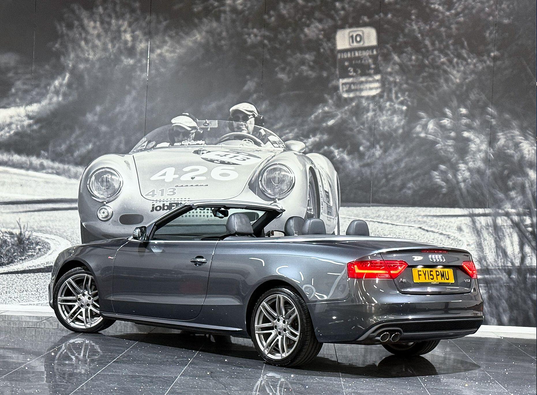 Audi A5 Cabriolet view 3