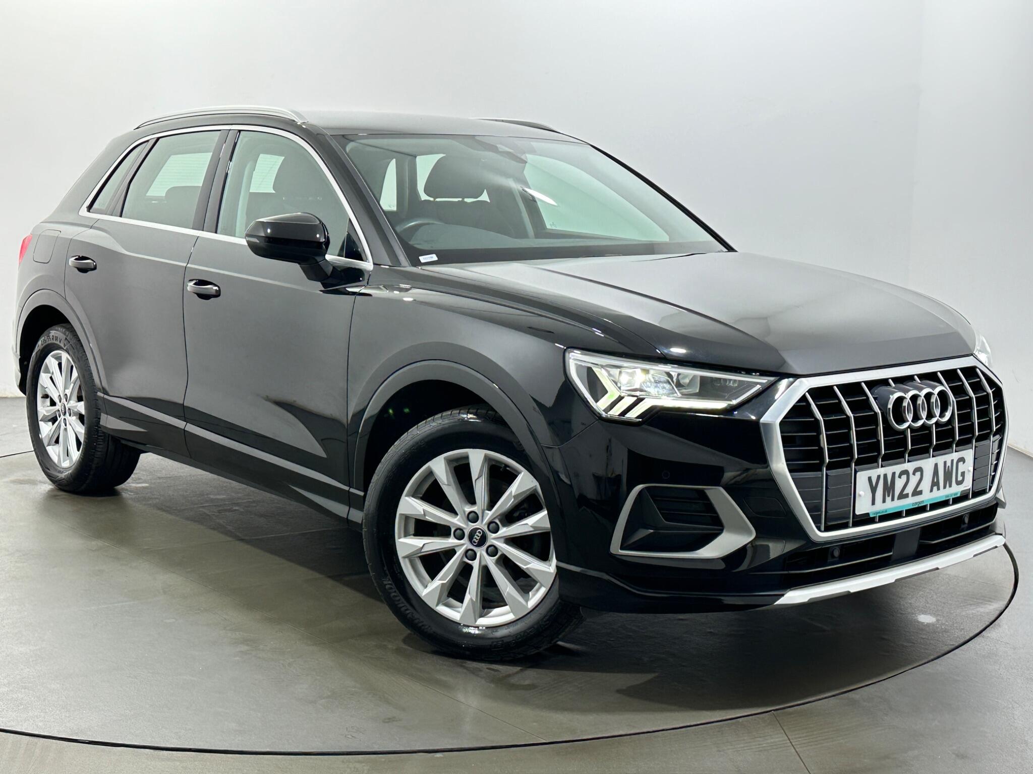 Audi Q3 view 55