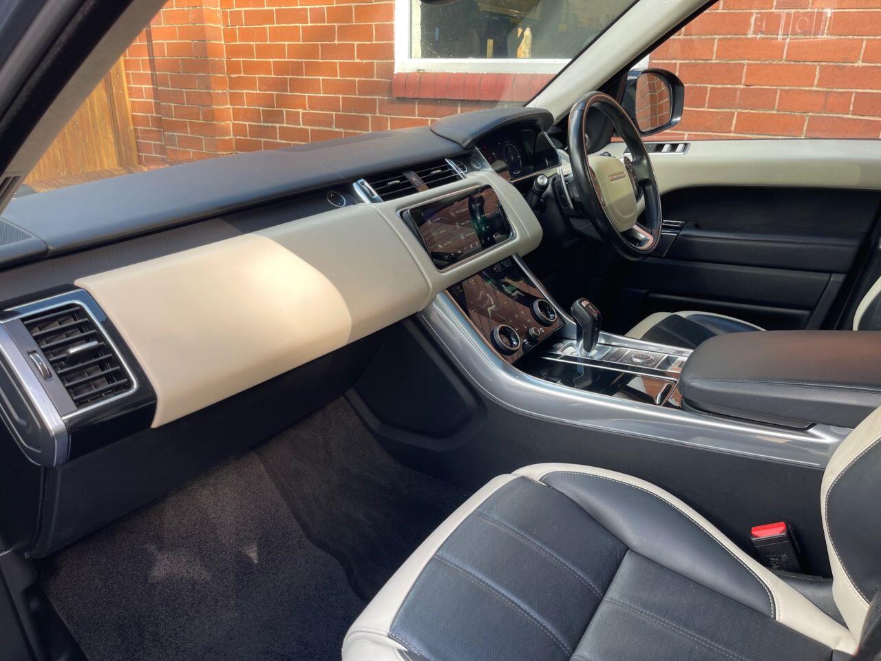 Land Rover Range Rover Sport view 25