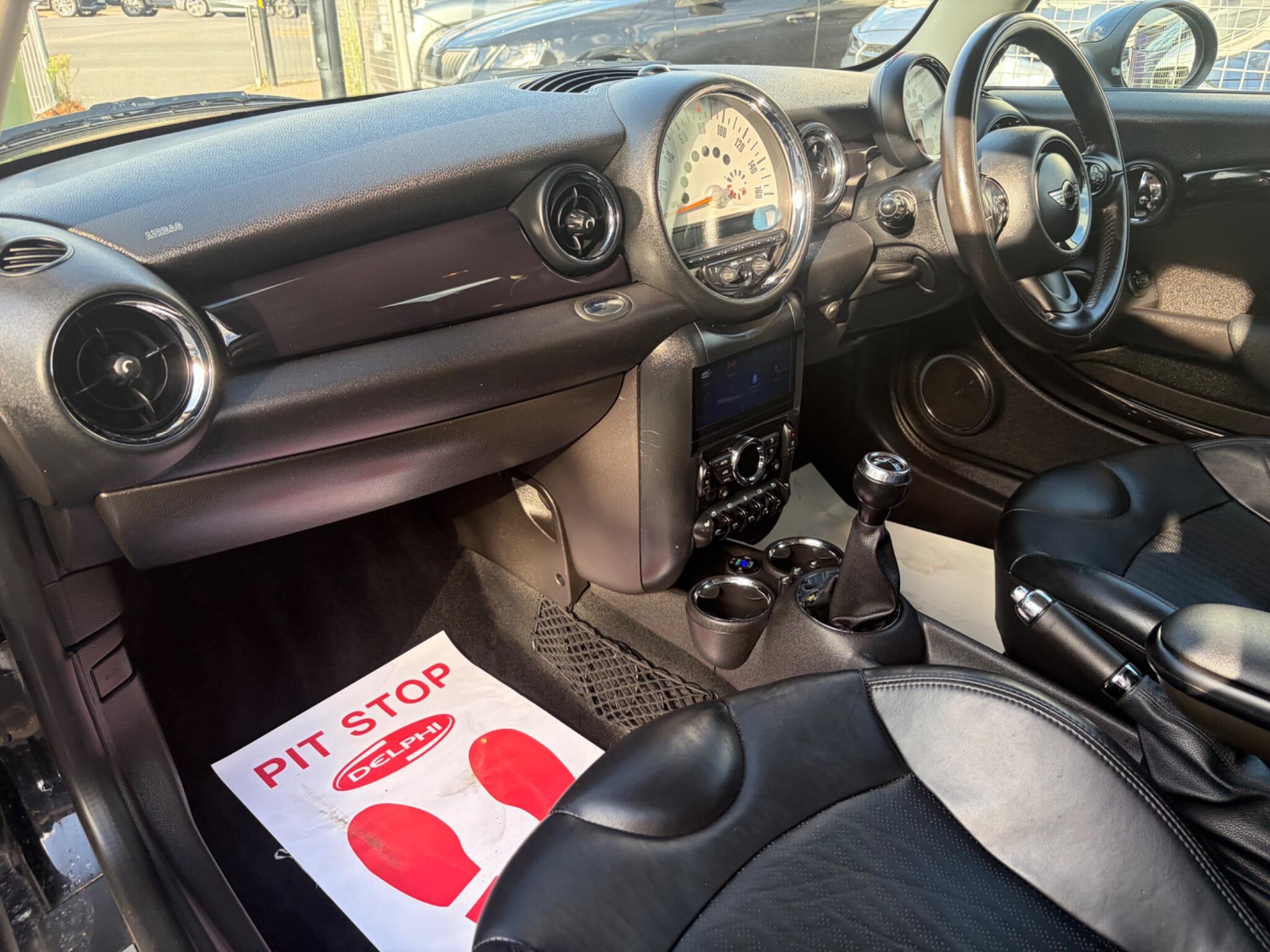 Mini Hatch view 73