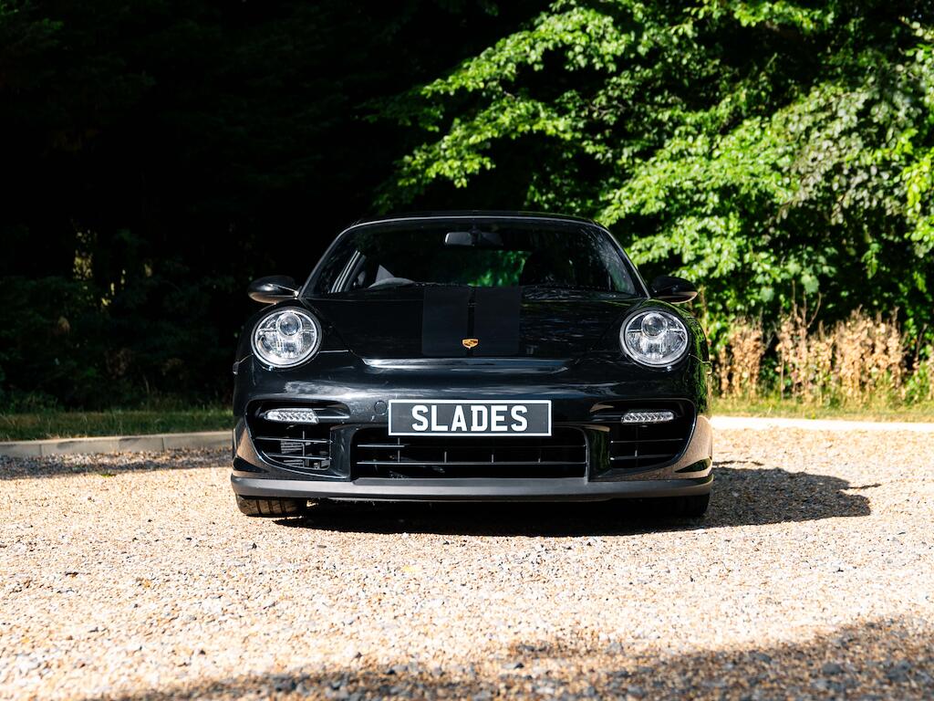 Porsche 911 view 12
