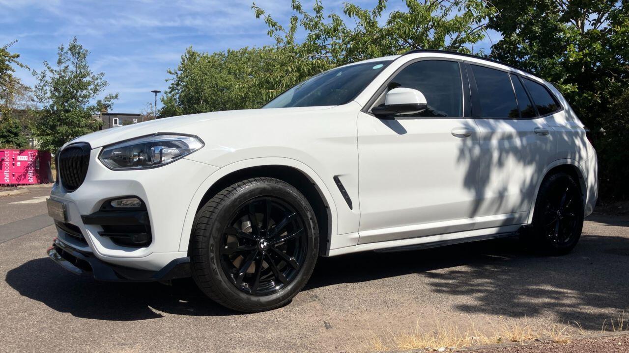 BMW X3 view 9