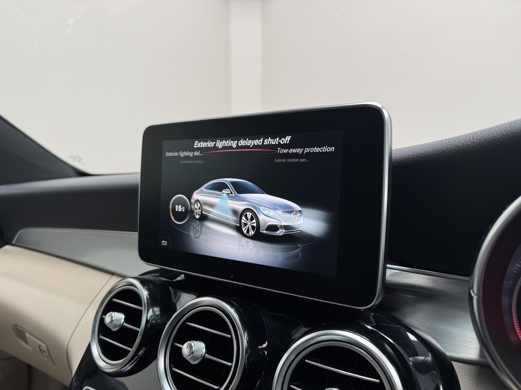 Mercedes-Benz C Class view 34