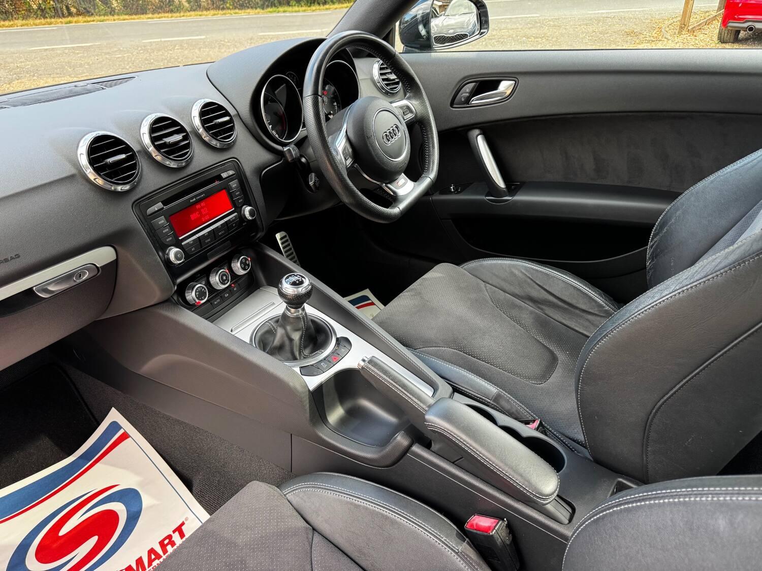 Audi TT view 9