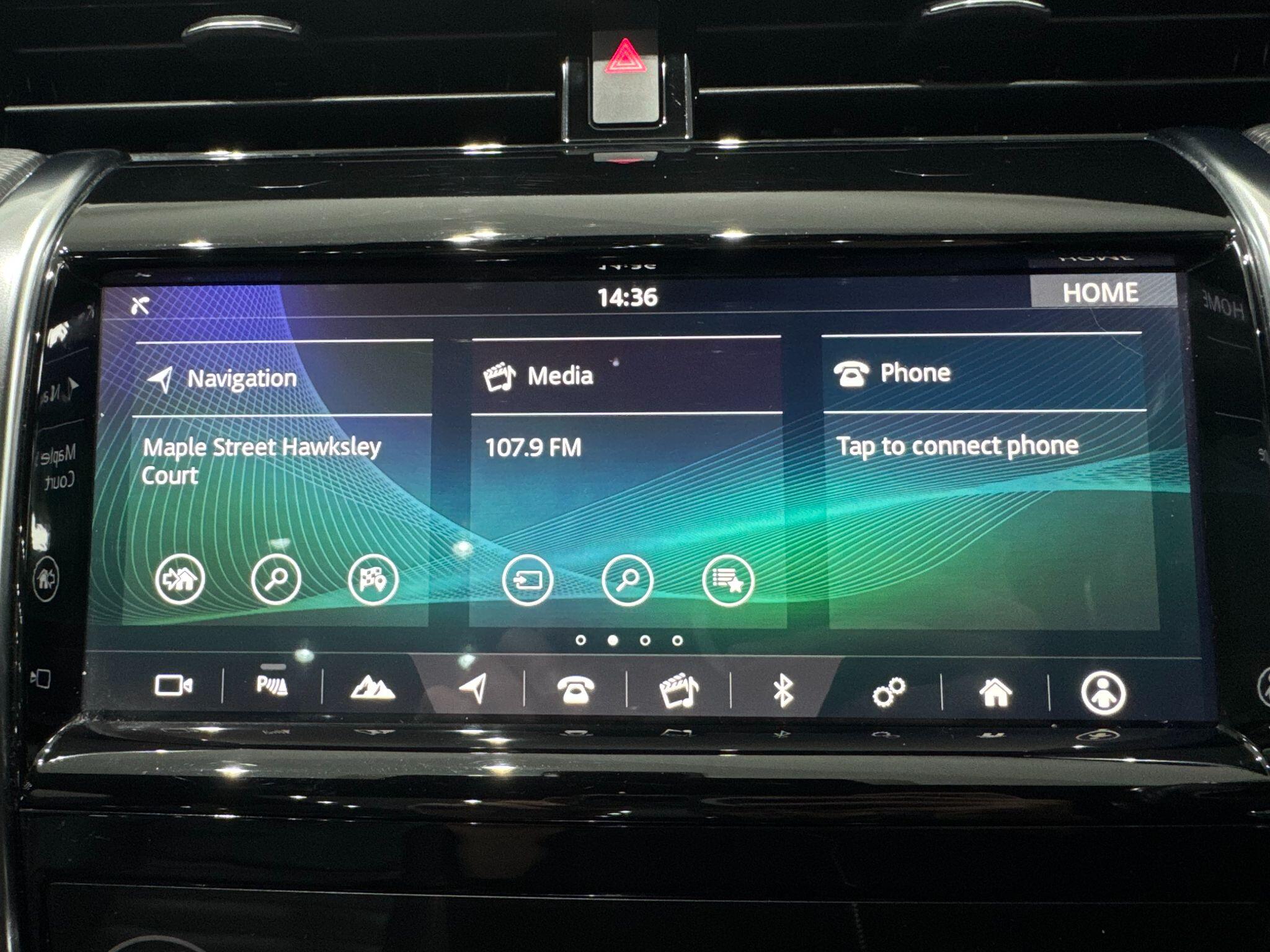 Land Rover Discovery Sport view 38