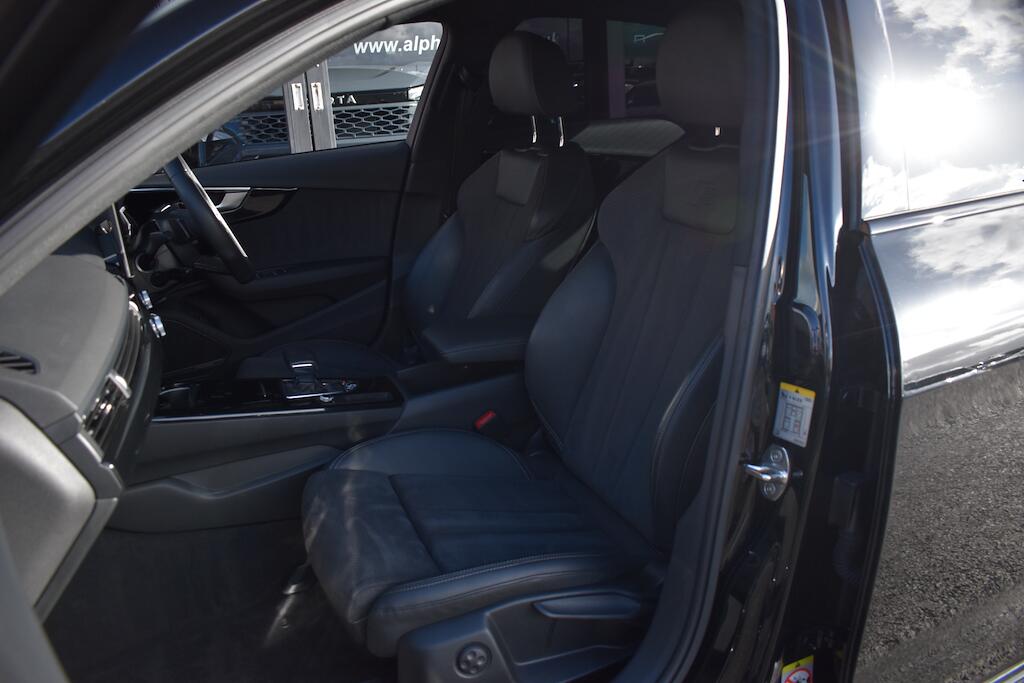 Audi A4 view 12
