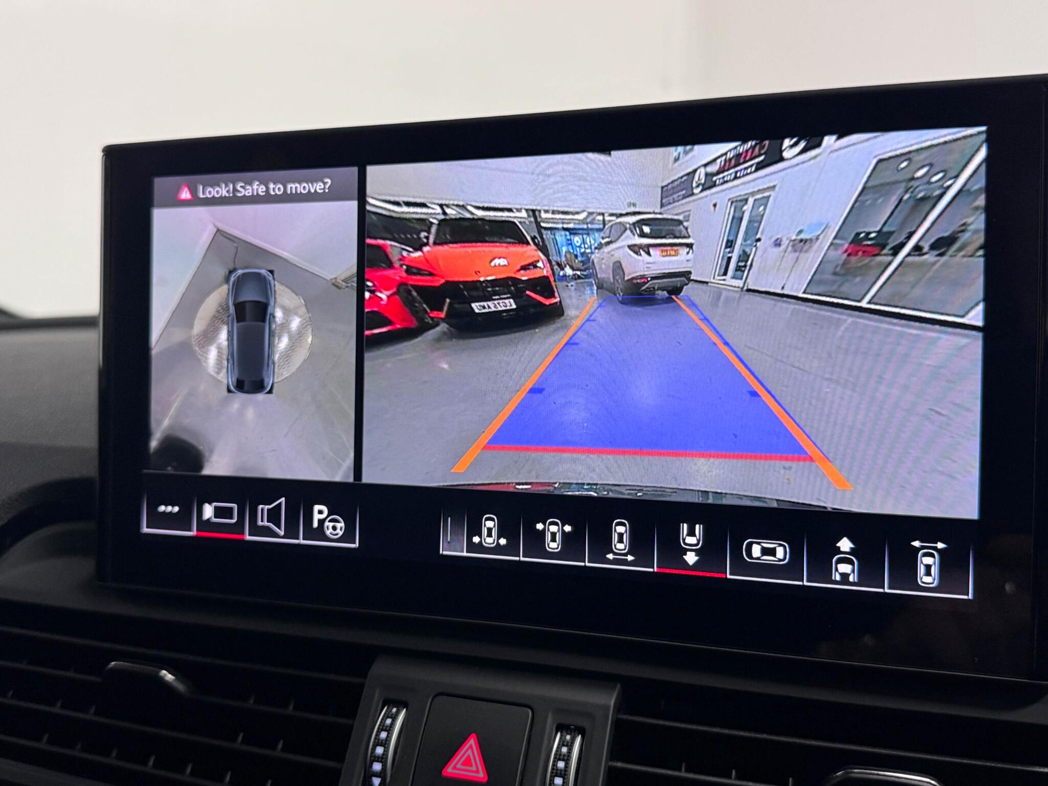 Audi Q5 view 43