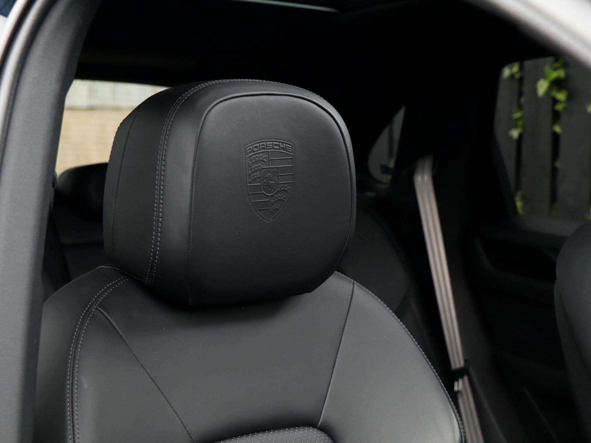 Porsche Cayenne view 23